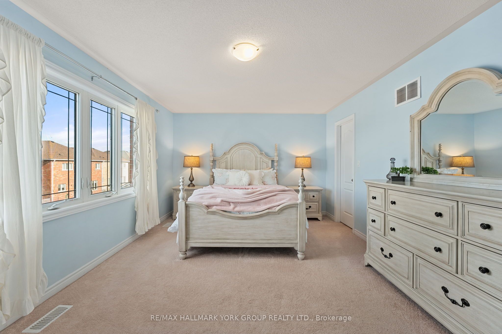 8 Pollock Avenue Property Photo 18