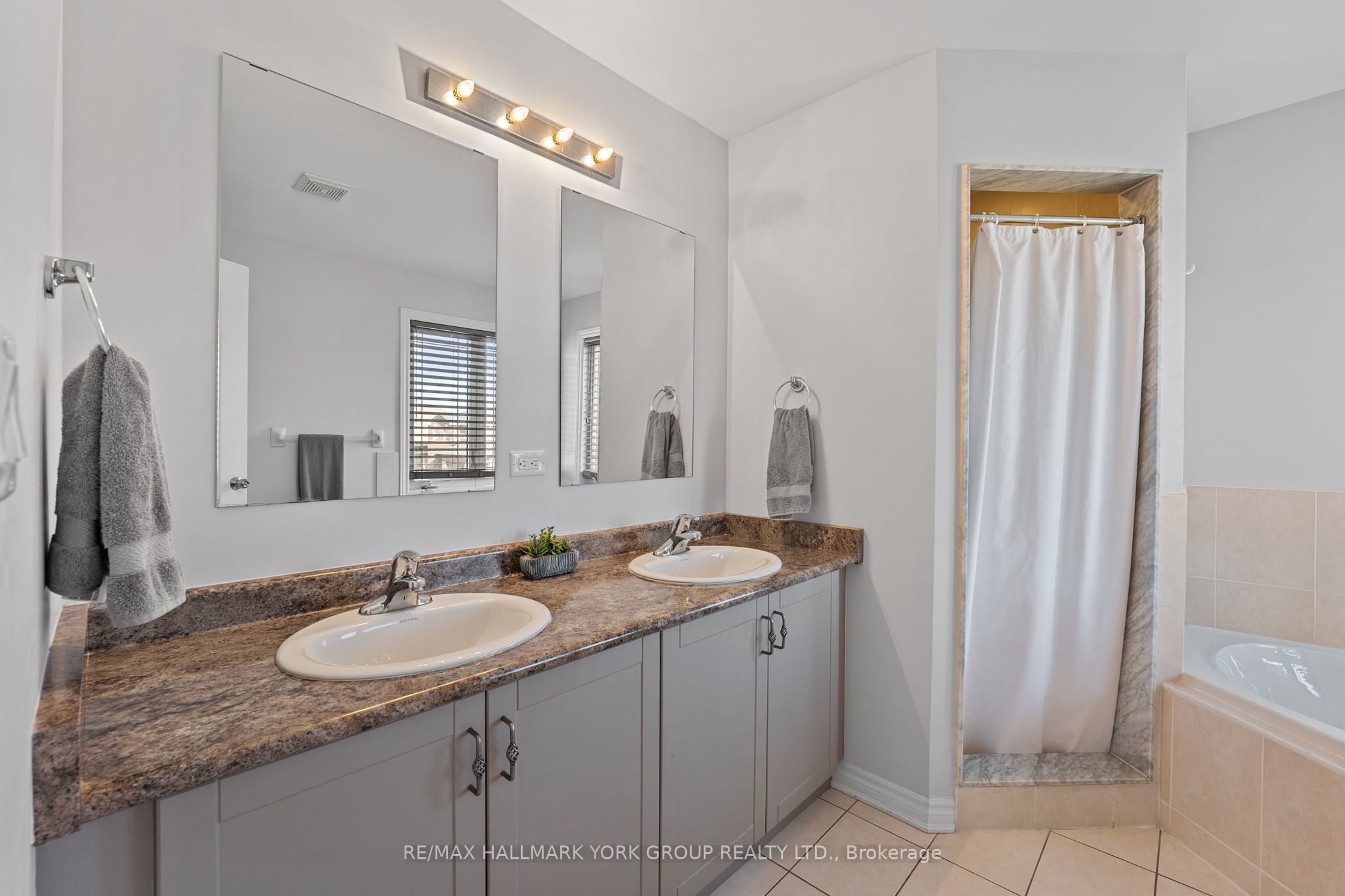 8 Pollock Avenue Property Photo 21
