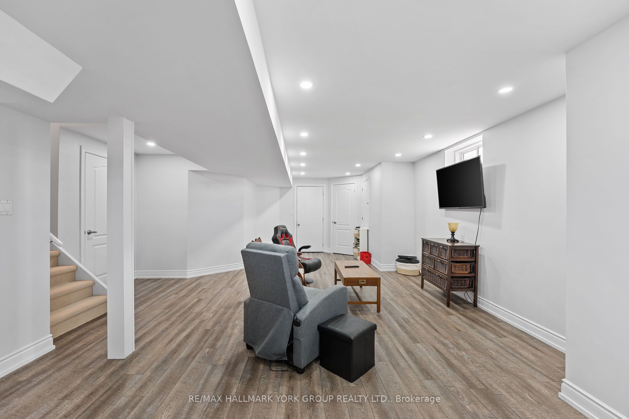 8 Pollock Avenue Property Photo 27