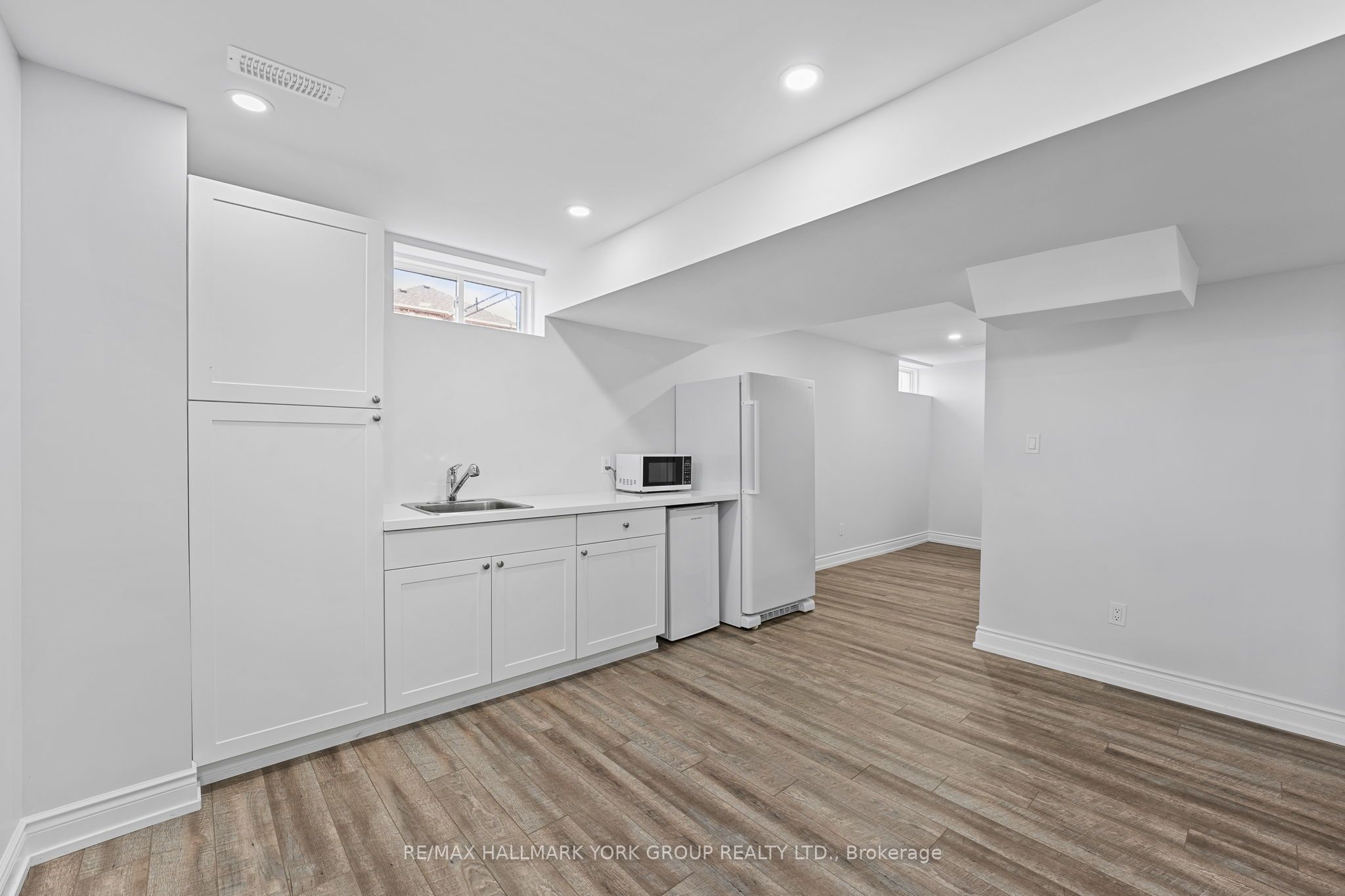 8 Pollock Avenue Property Photo 30