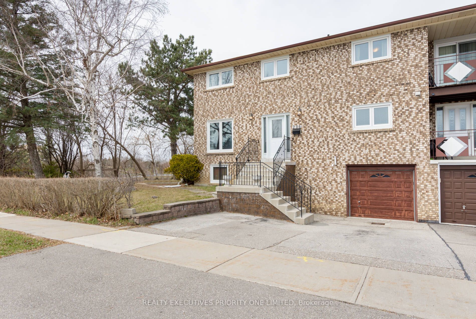 206 Andrew Park Property Photo