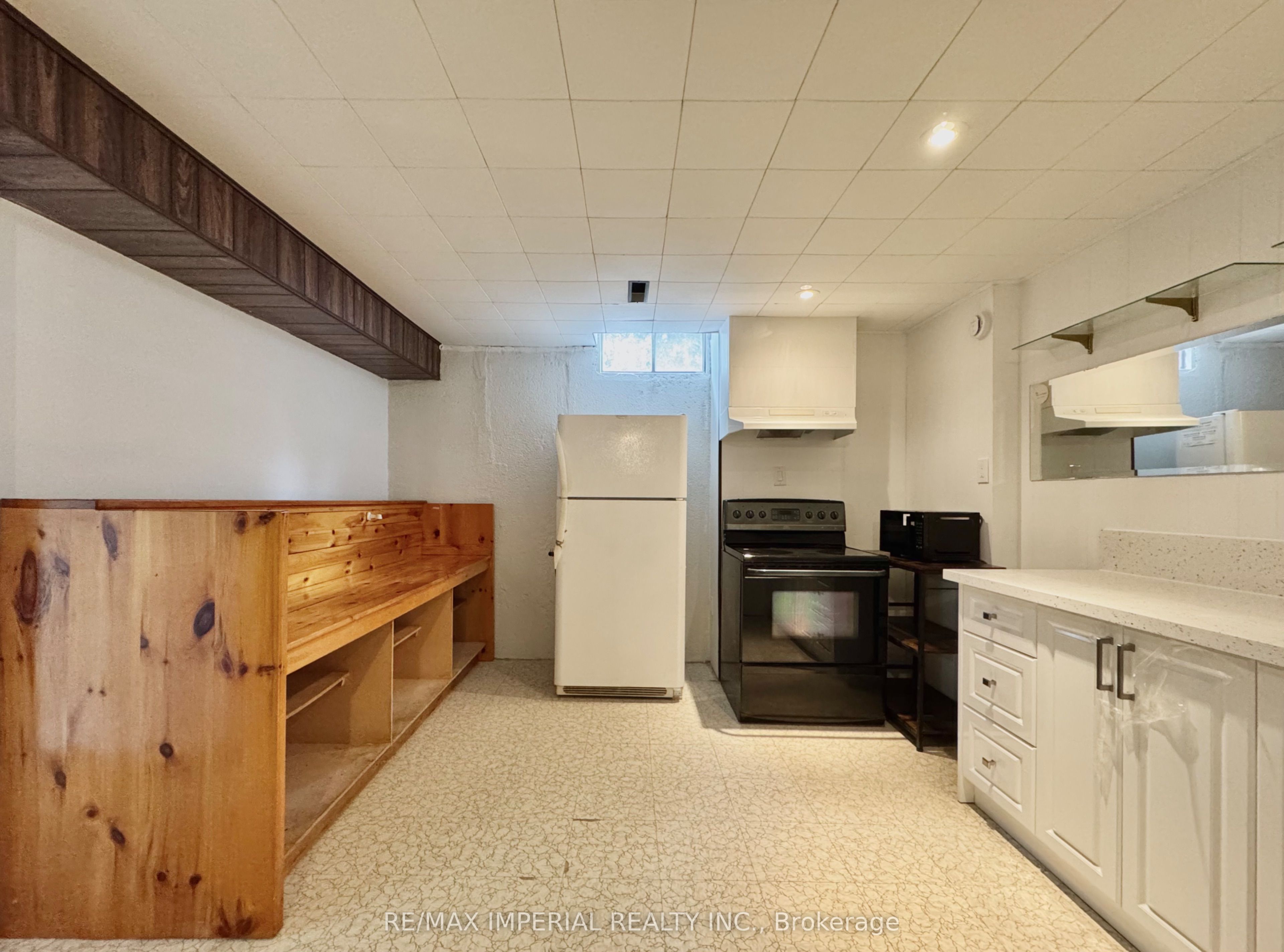 70 Ramona Boulevard Lower Property Photo 6