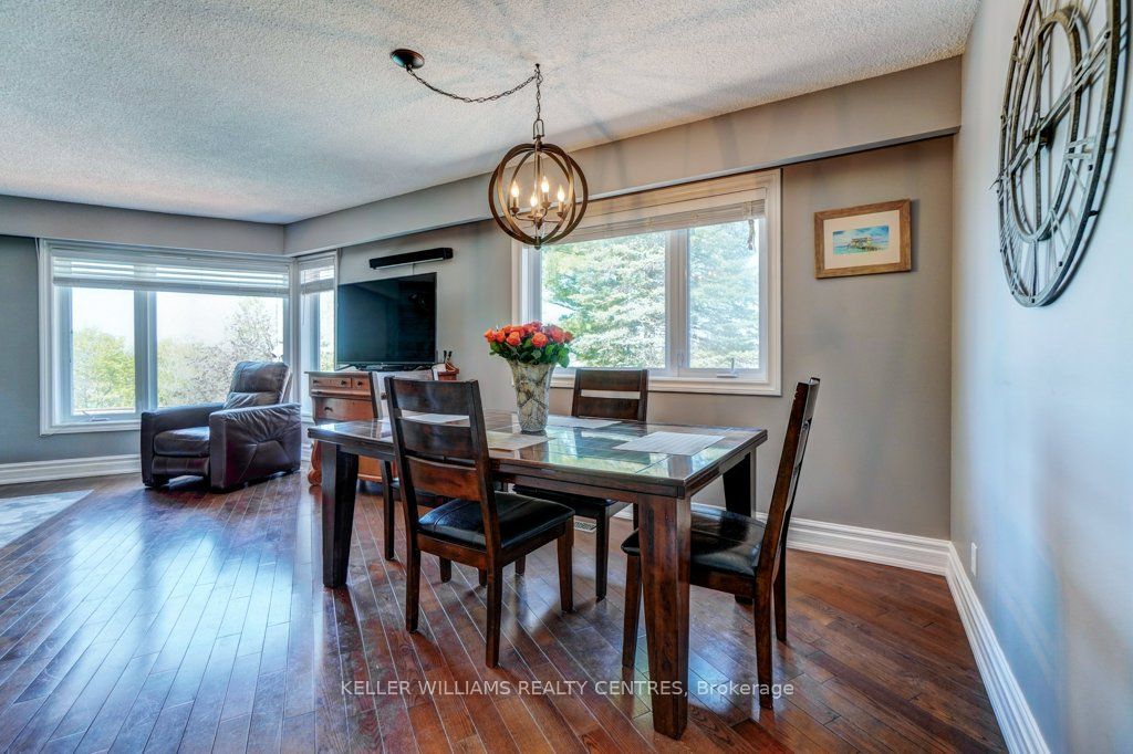 34 Meadowlands Dr Property Photo 7