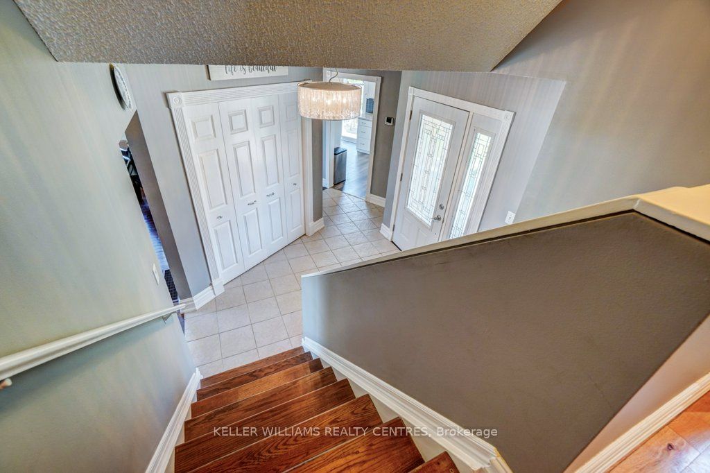 34 Meadowlands Dr Property Photo 14