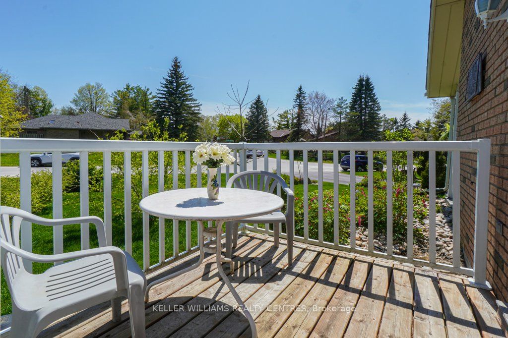 34 Meadowlands Dr Property Photo 31