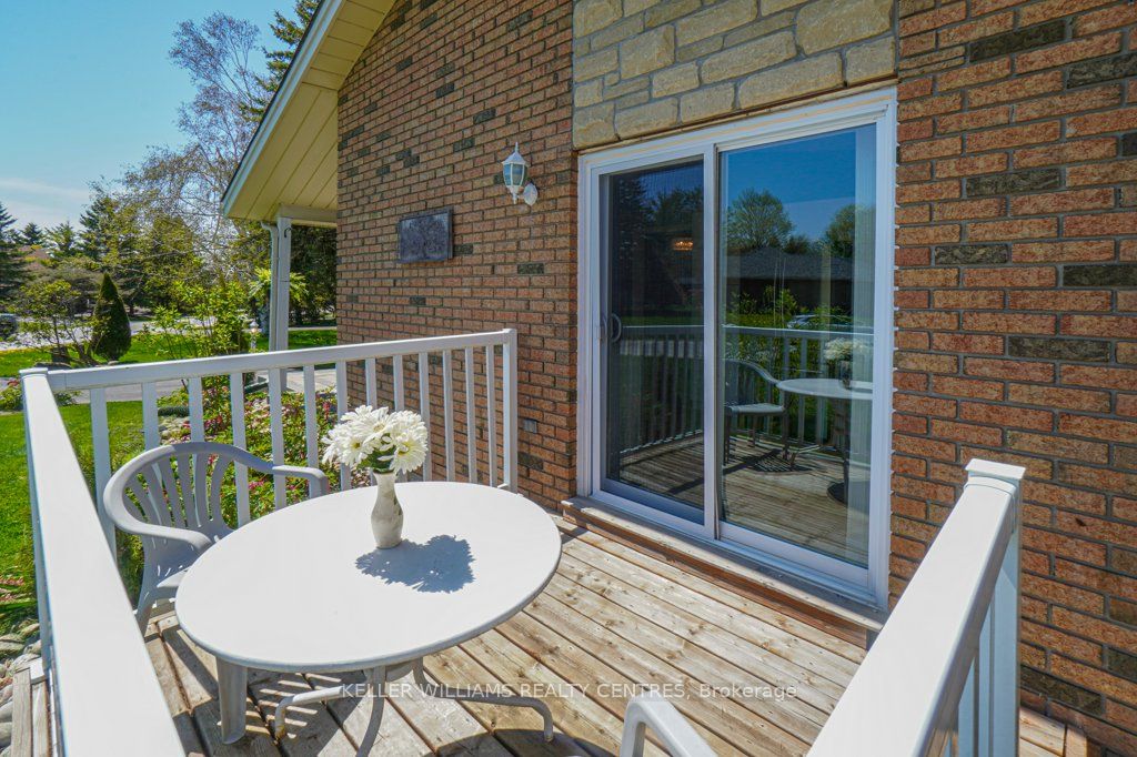 34 Meadowlands Dr Property Photo 32