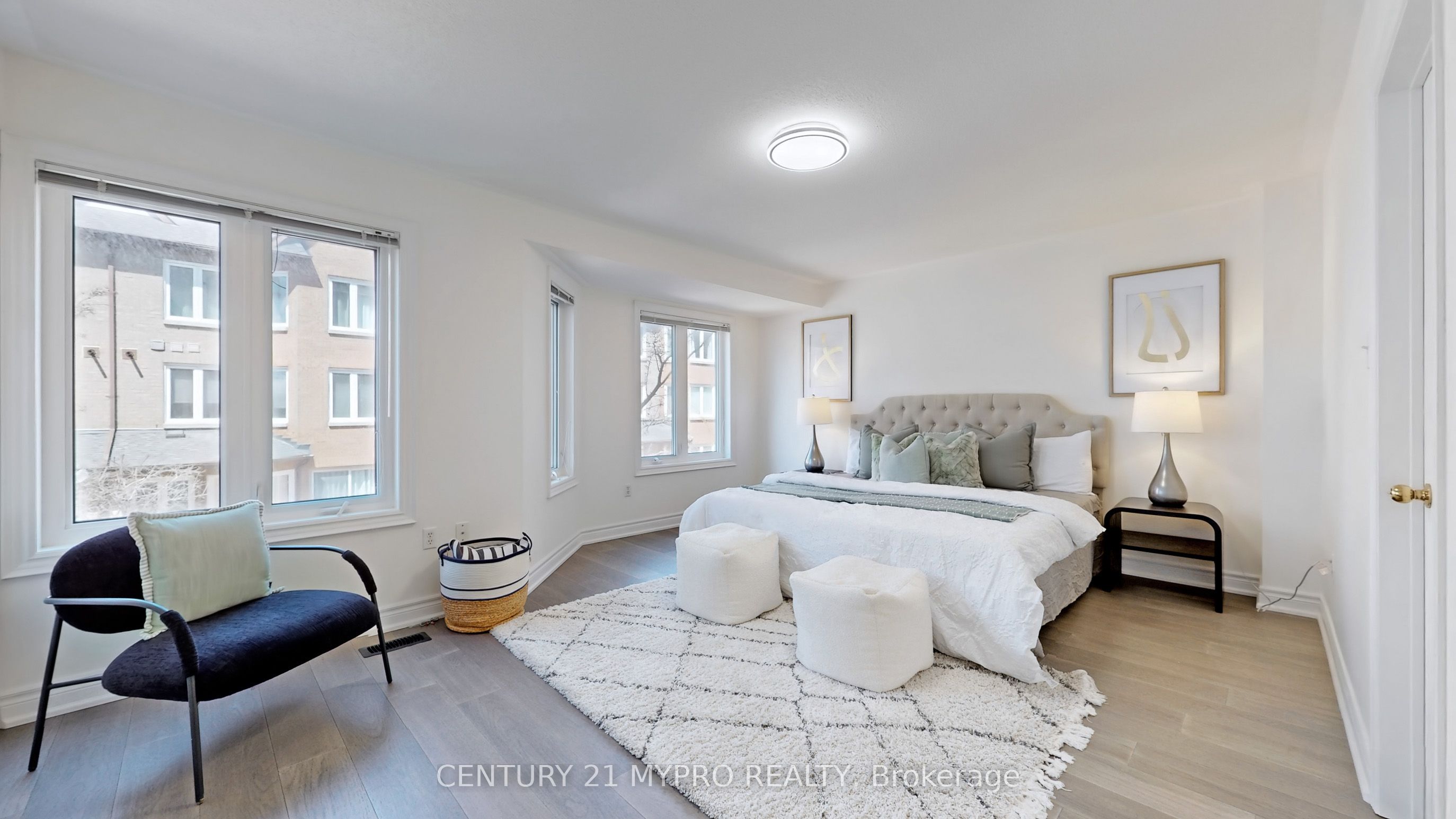 #32 - 735 New Westminster Drive Property Photo 14