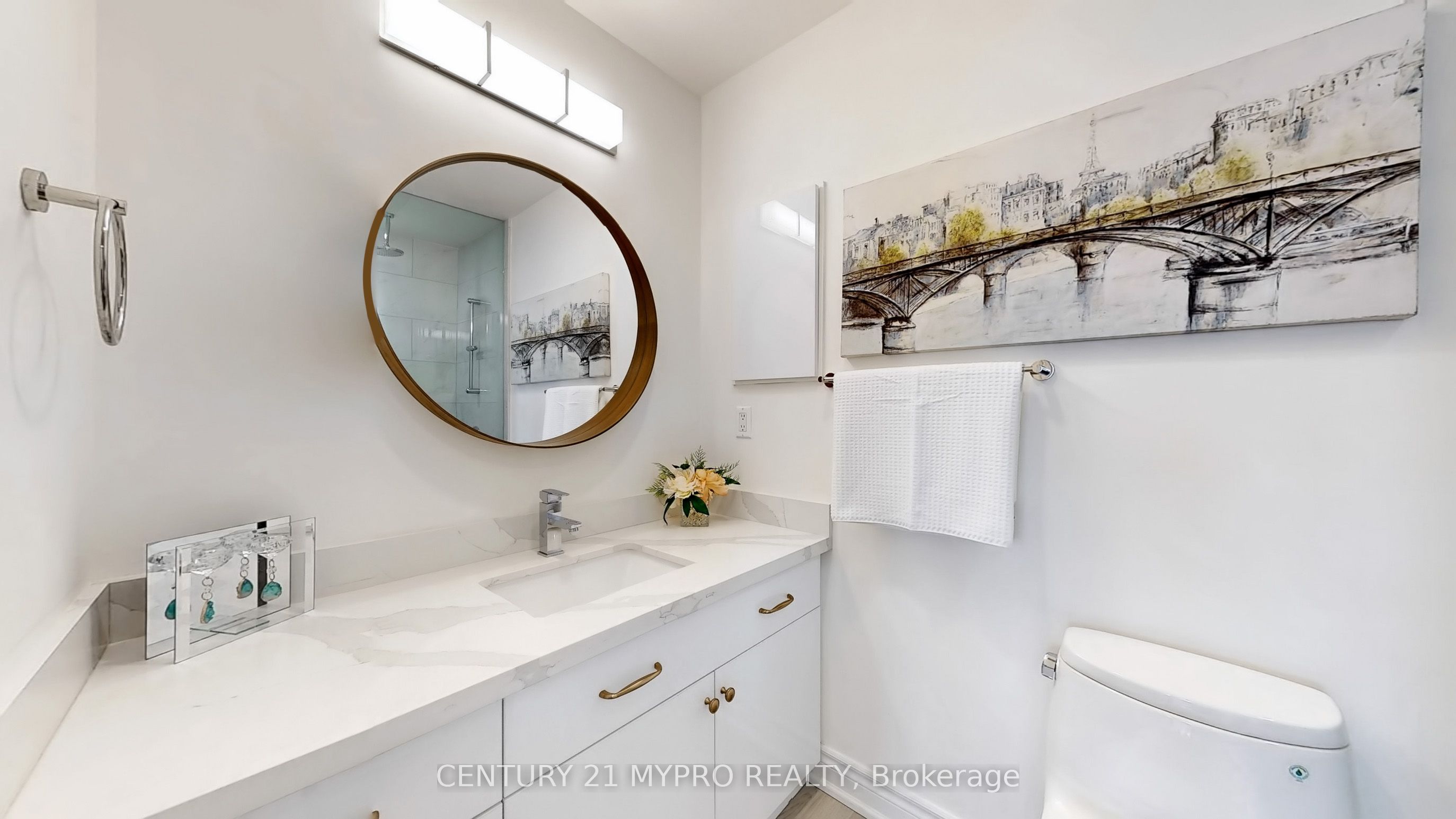 #32 - 735 New Westminster Drive Property Photo 17