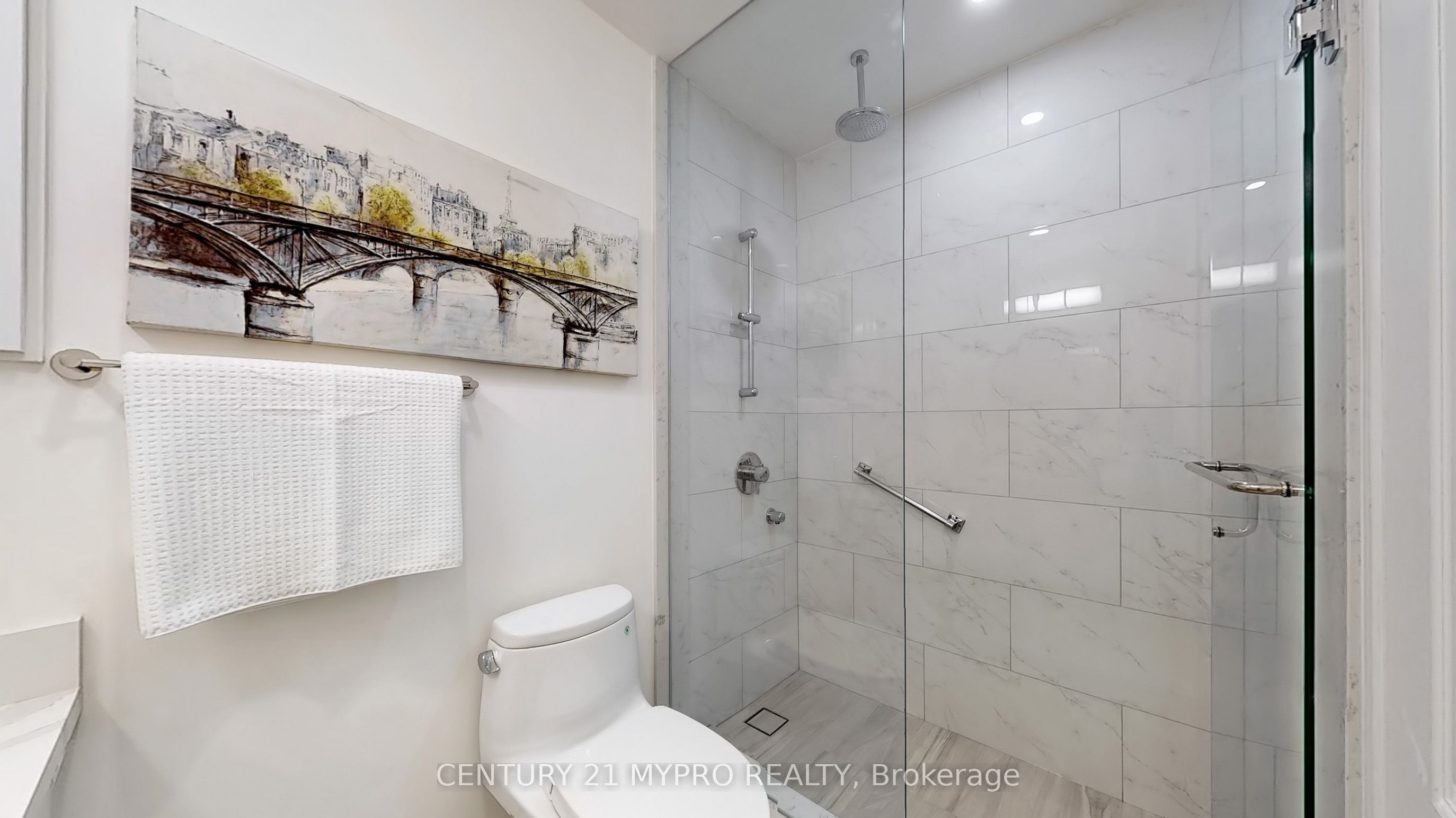 #32 - 735 New Westminster Drive Property Photo 18