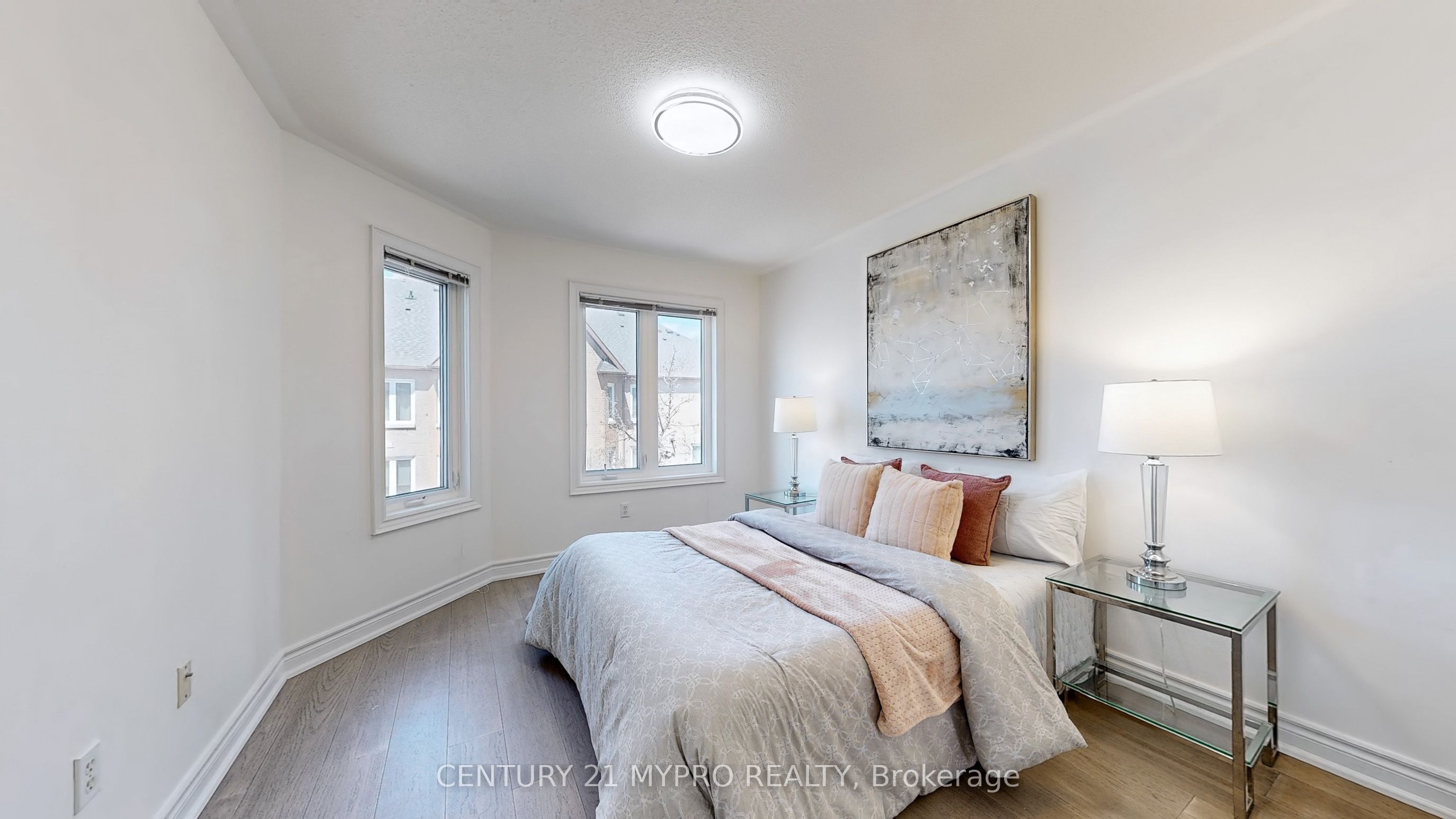 #32 - 735 New Westminster Drive Property Photo 20