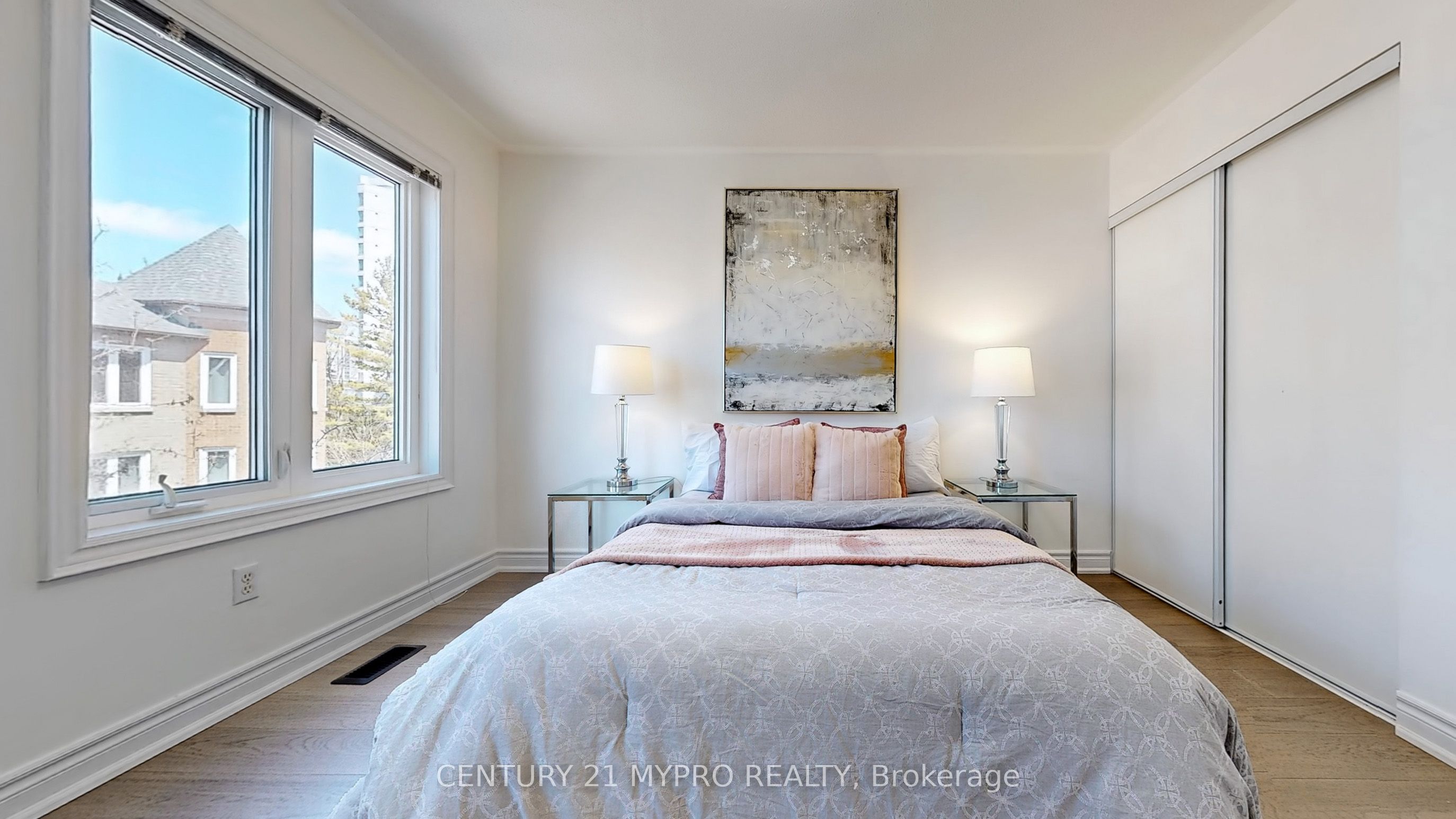 #32 - 735 New Westminster Drive Property Photo 22