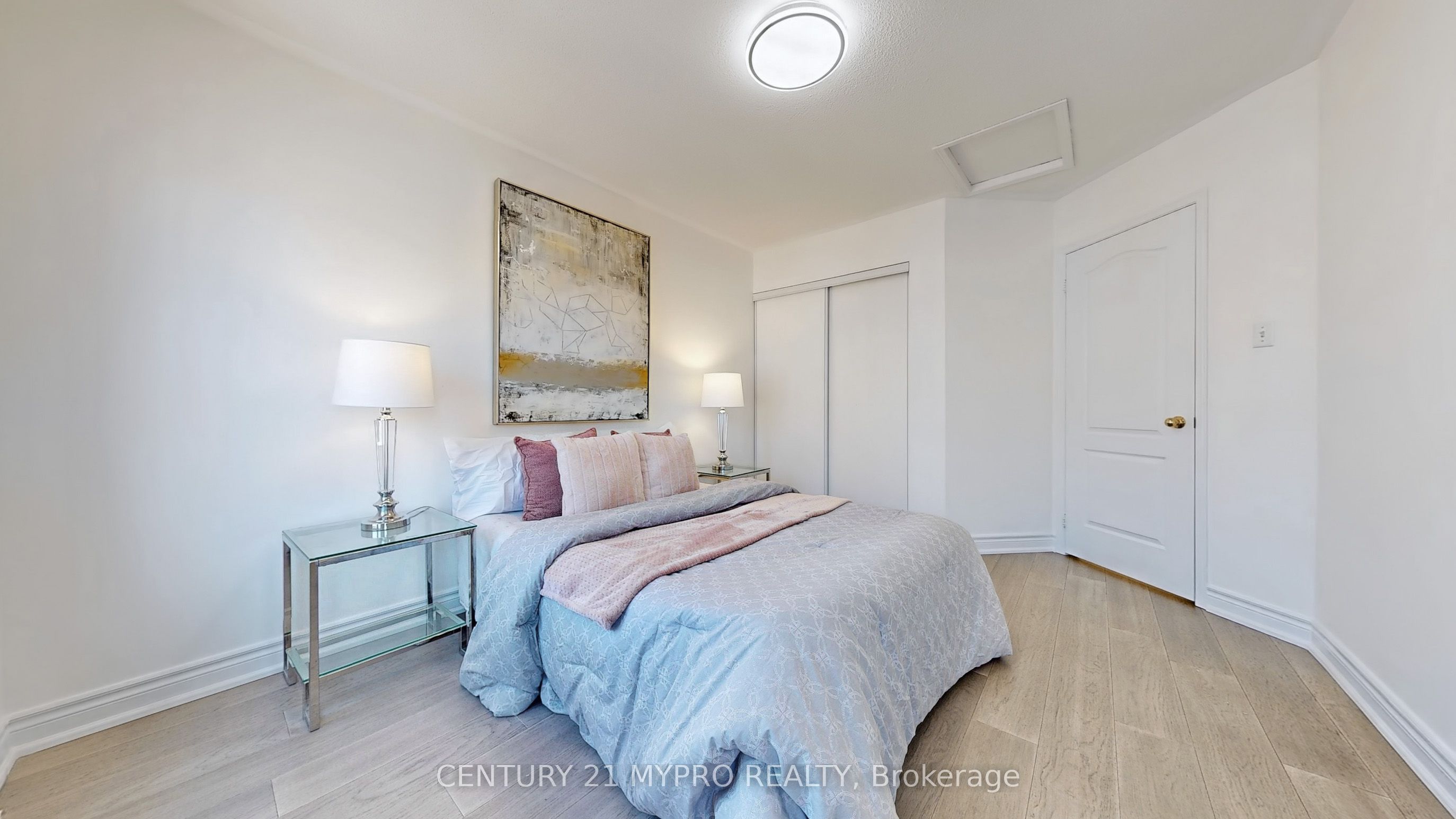 #32 - 735 New Westminster Drive Property Photo 23
