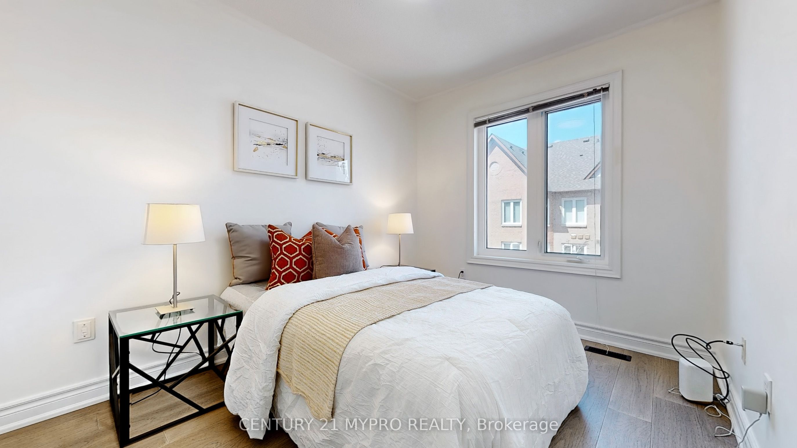 #32 - 735 New Westminster Drive Property Photo 24