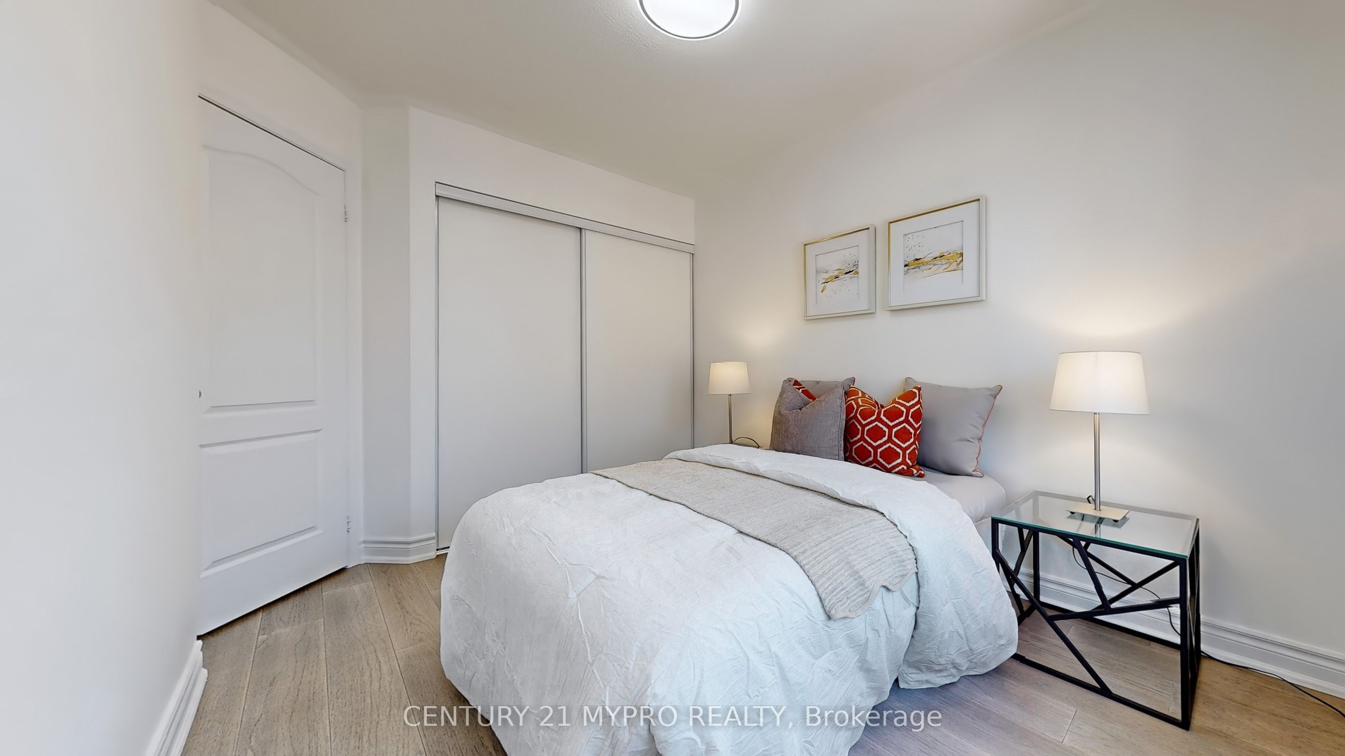 #32 - 735 New Westminster Drive Property Photo 26