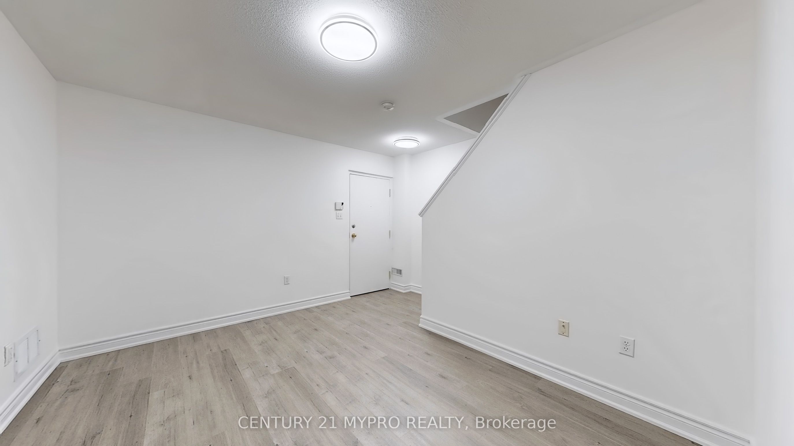 #32 - 735 New Westminster Drive Property Photo 30
