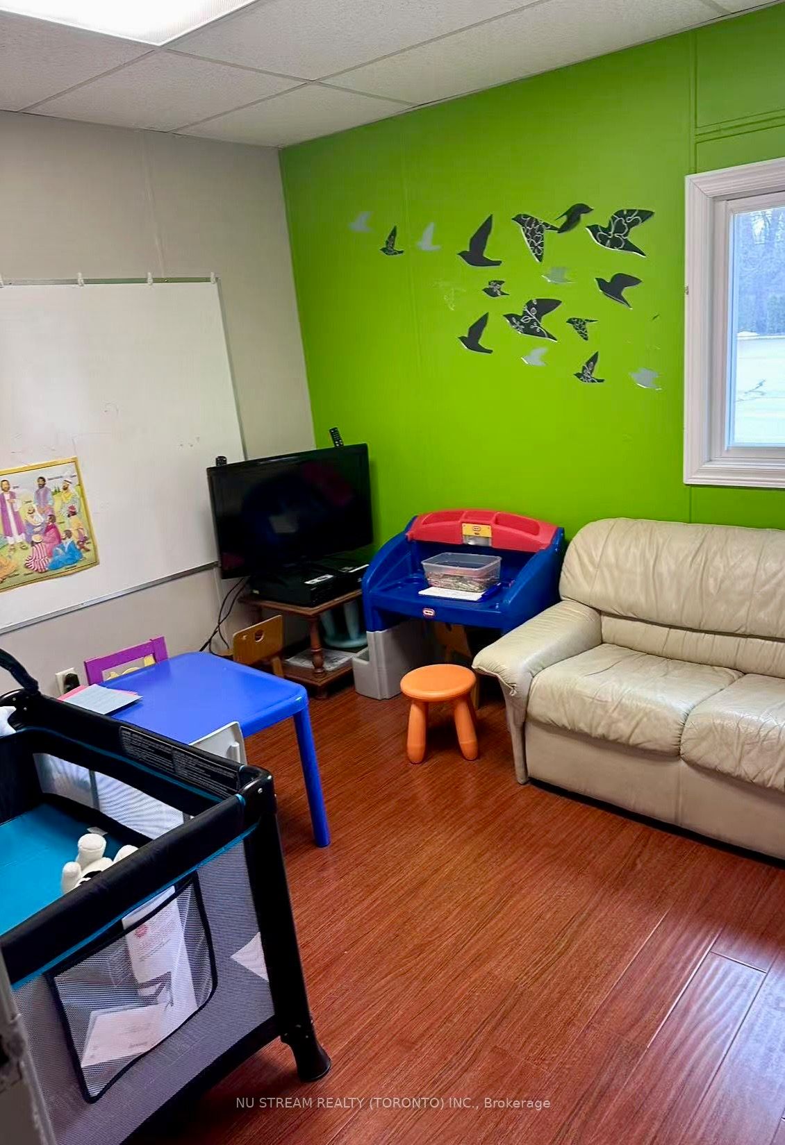 459 Crosby Avenue Property Photo 2
