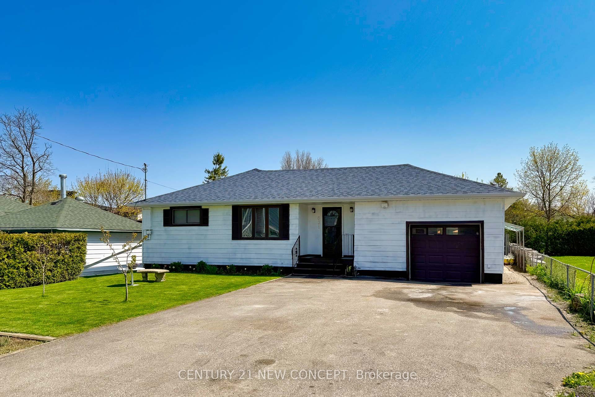831 Norval Road Property Photo 4