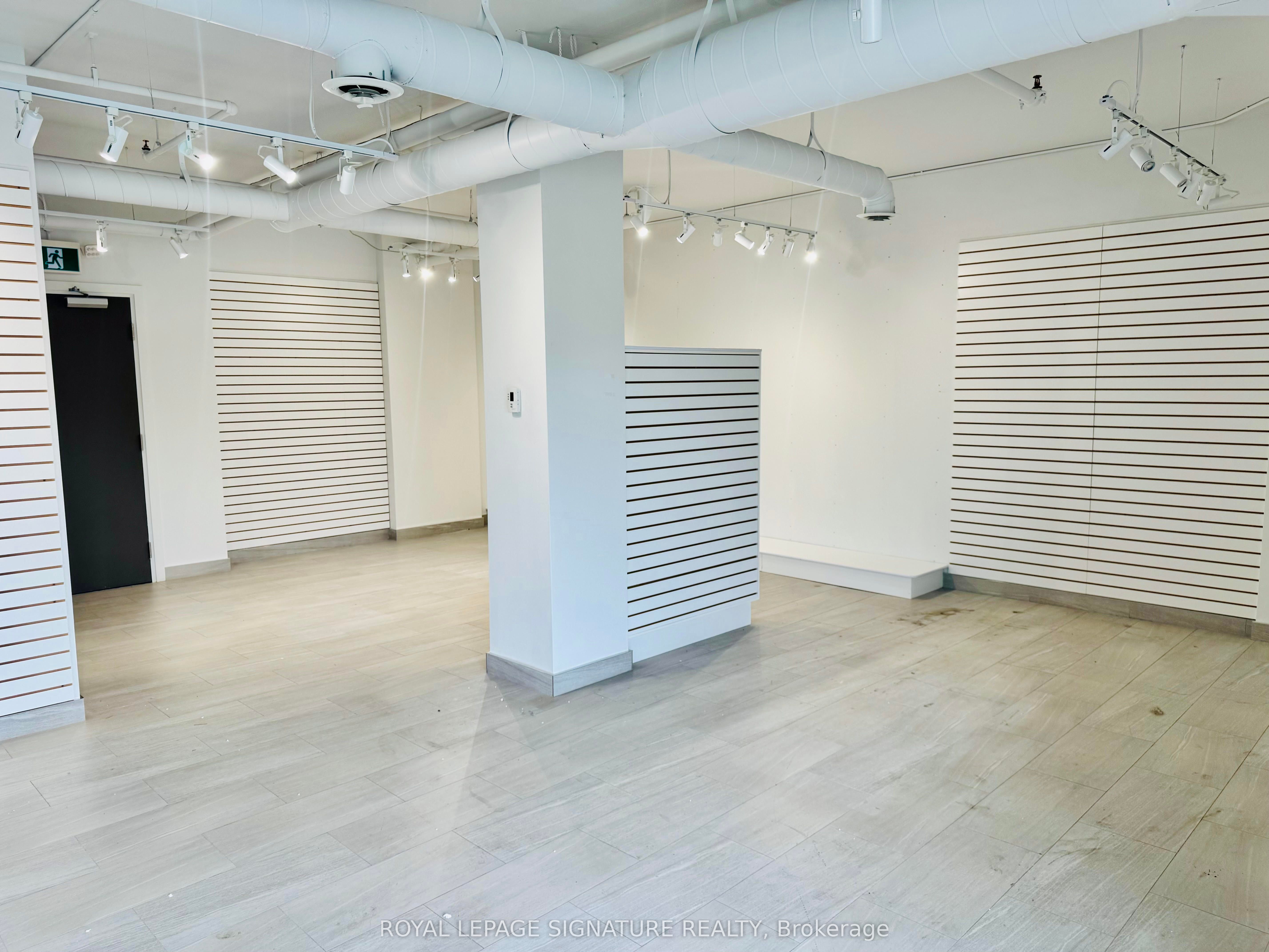 #unit 109 - 3330 Bur Oak Avenue Property Photo 5