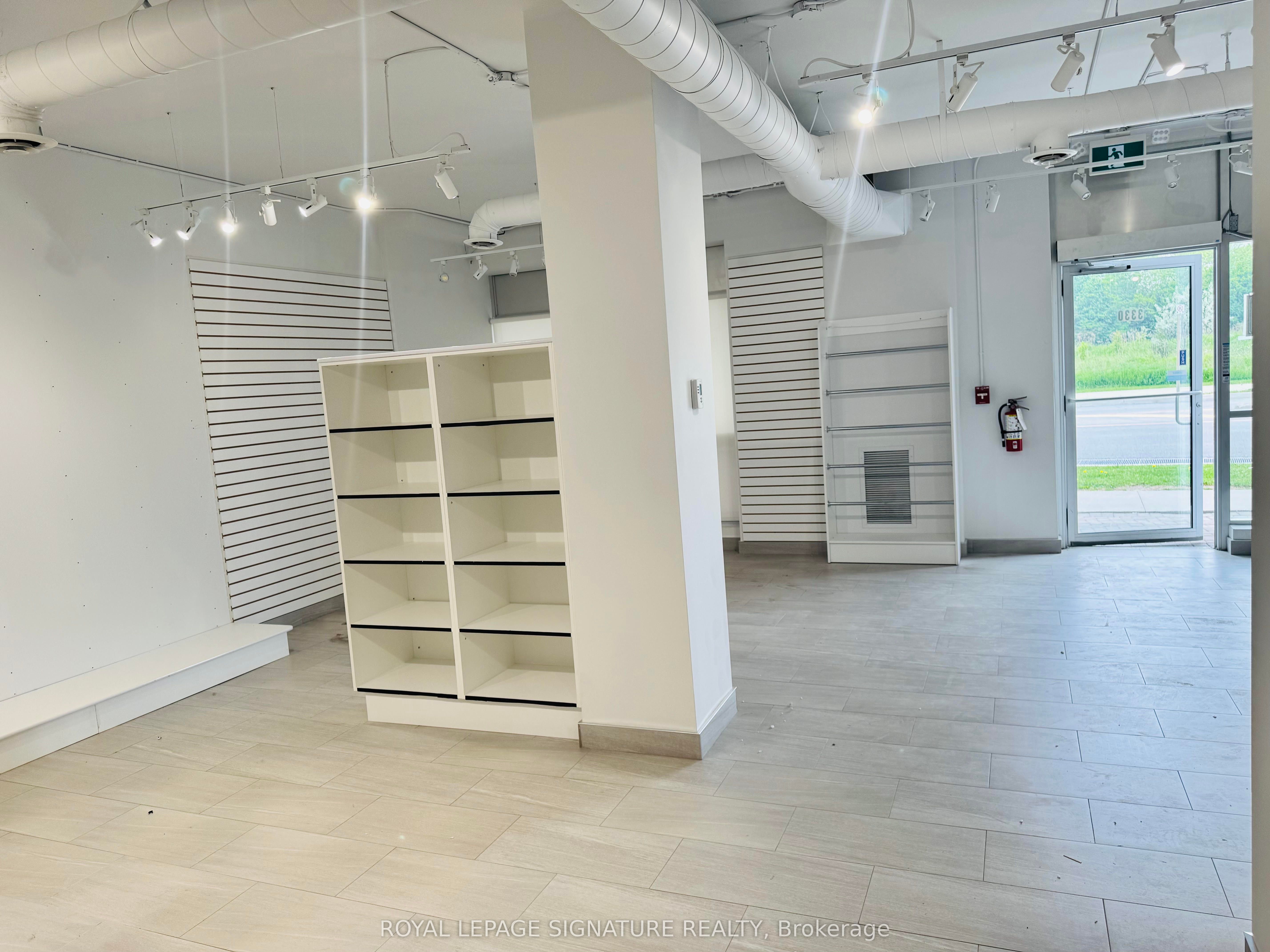 #unit 109 - 3330 Bur Oak Avenue Property Photo 7