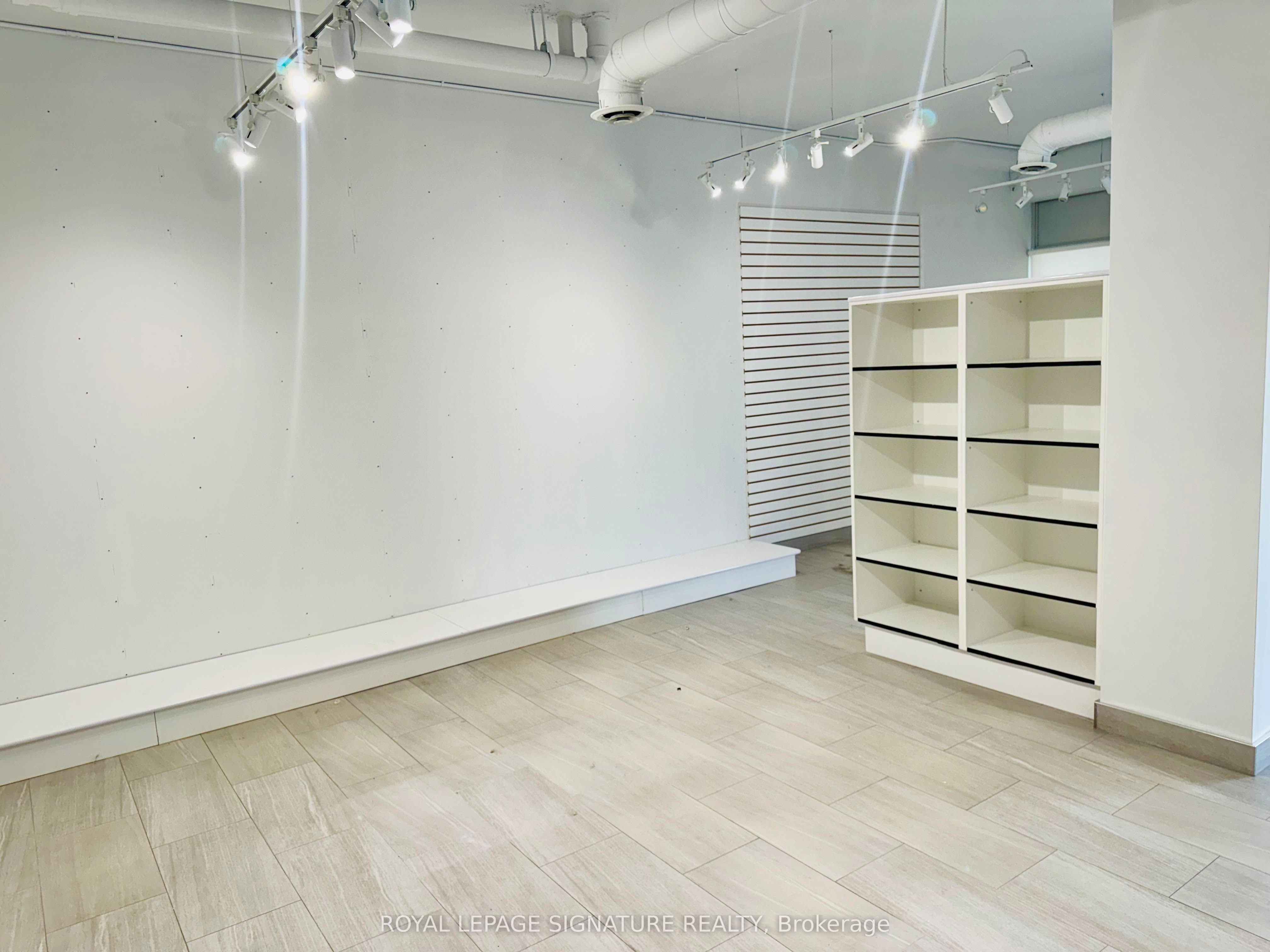 #unit 109 - 3330 Bur Oak Avenue Property Photo 8