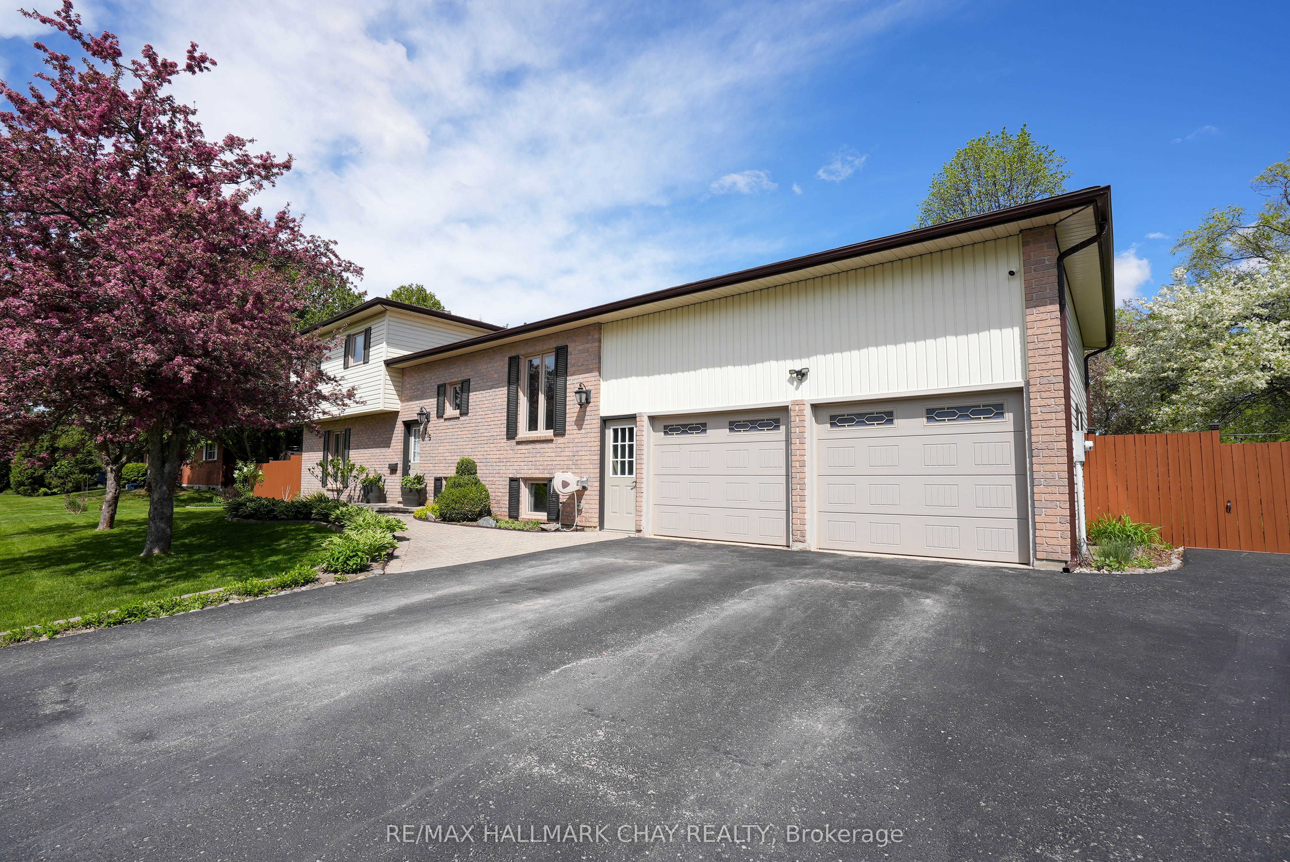 215 Mcgeorge Avenue Property Photo 2