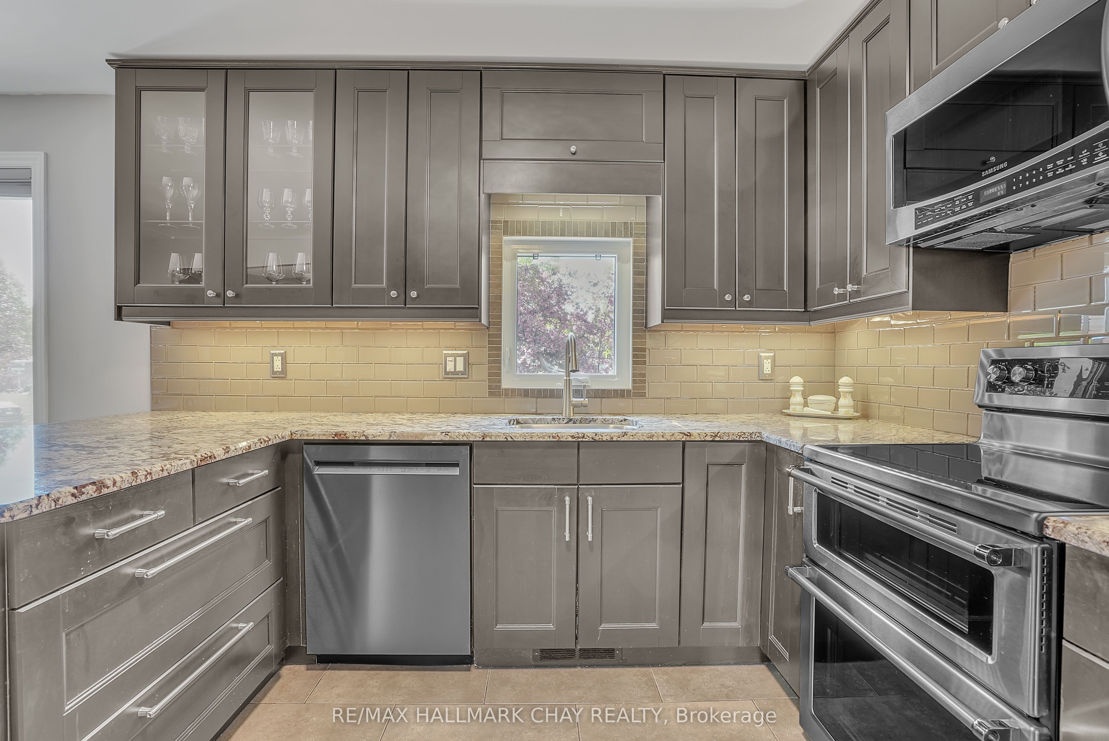 215 Mcgeorge Avenue Property Photo 8