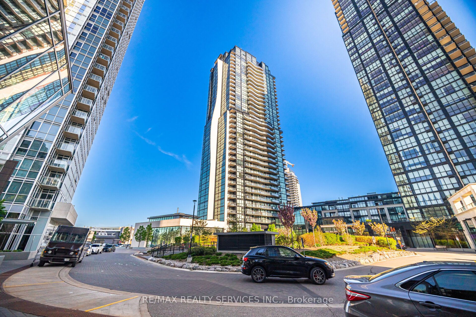 #2902 - 2900 Highway 7 Road Property Photo 1
