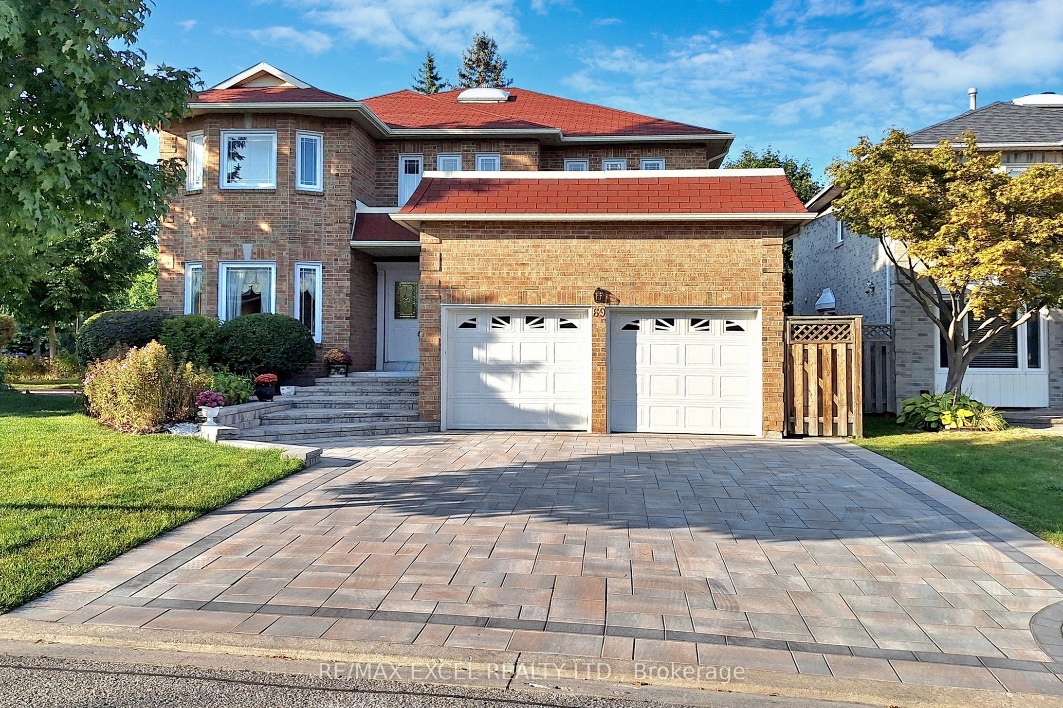 69 Nadine Crescent Property Photo 1