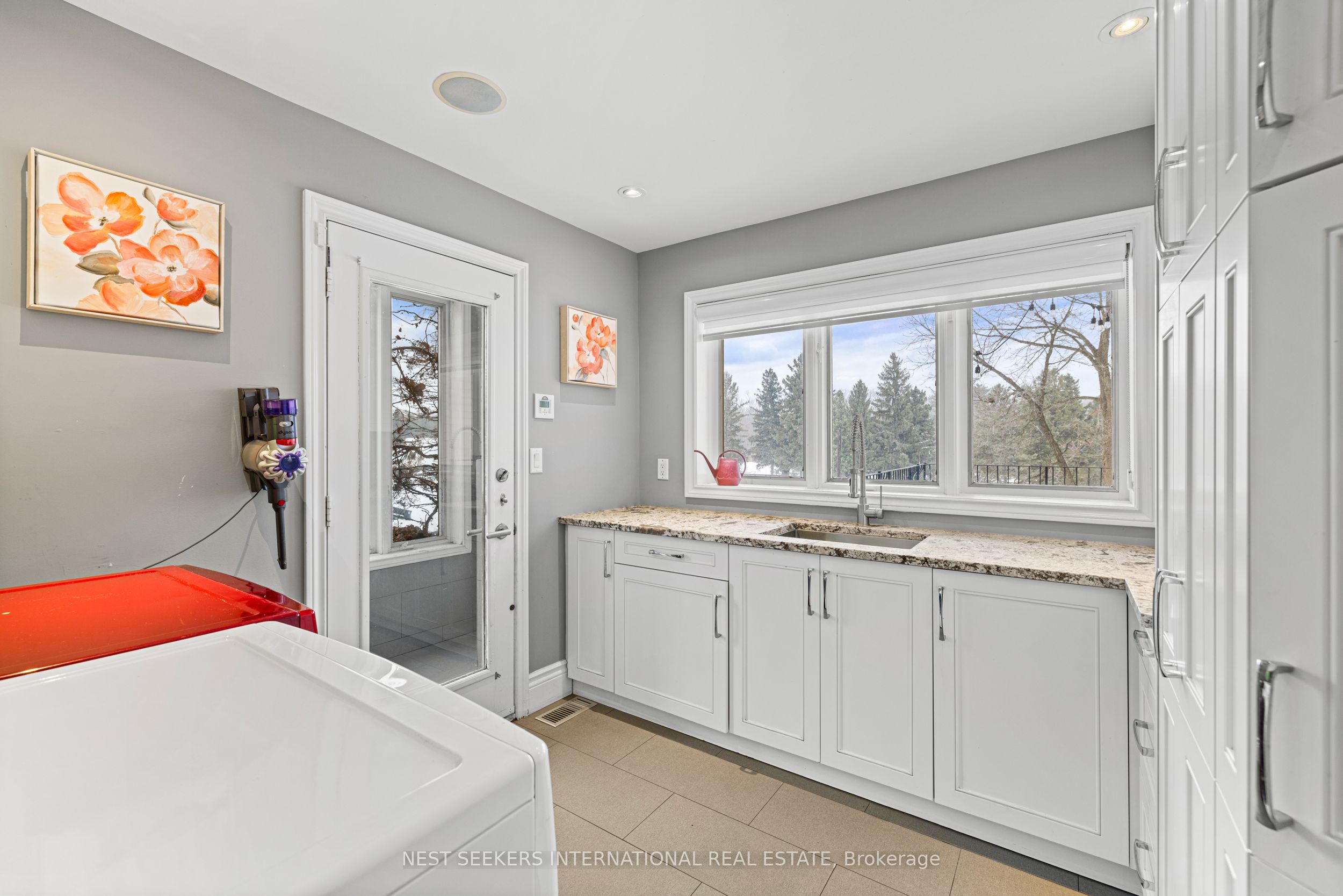 4001 Teston Road Property Photo 12