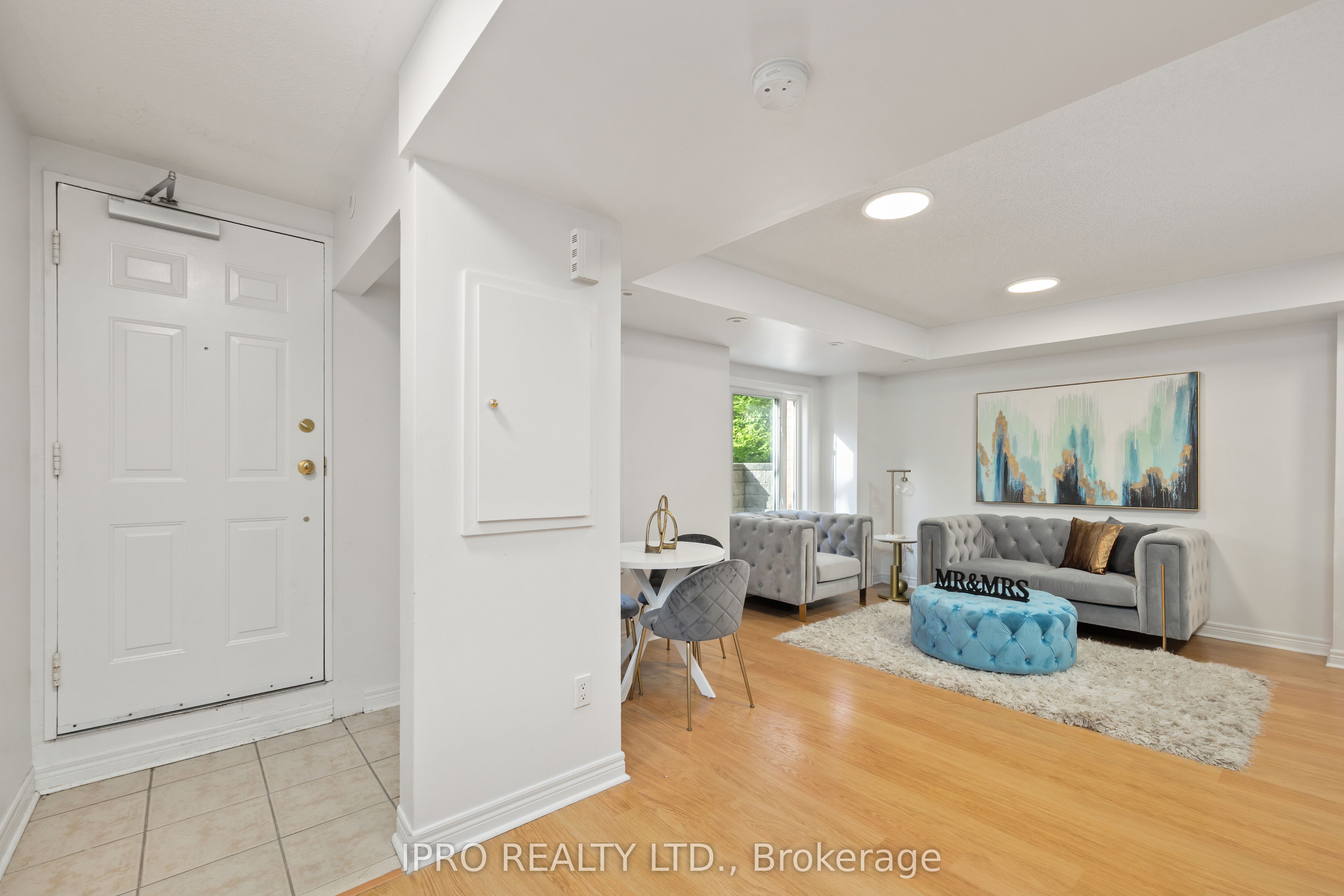312 John Street 176 Property Photo 3