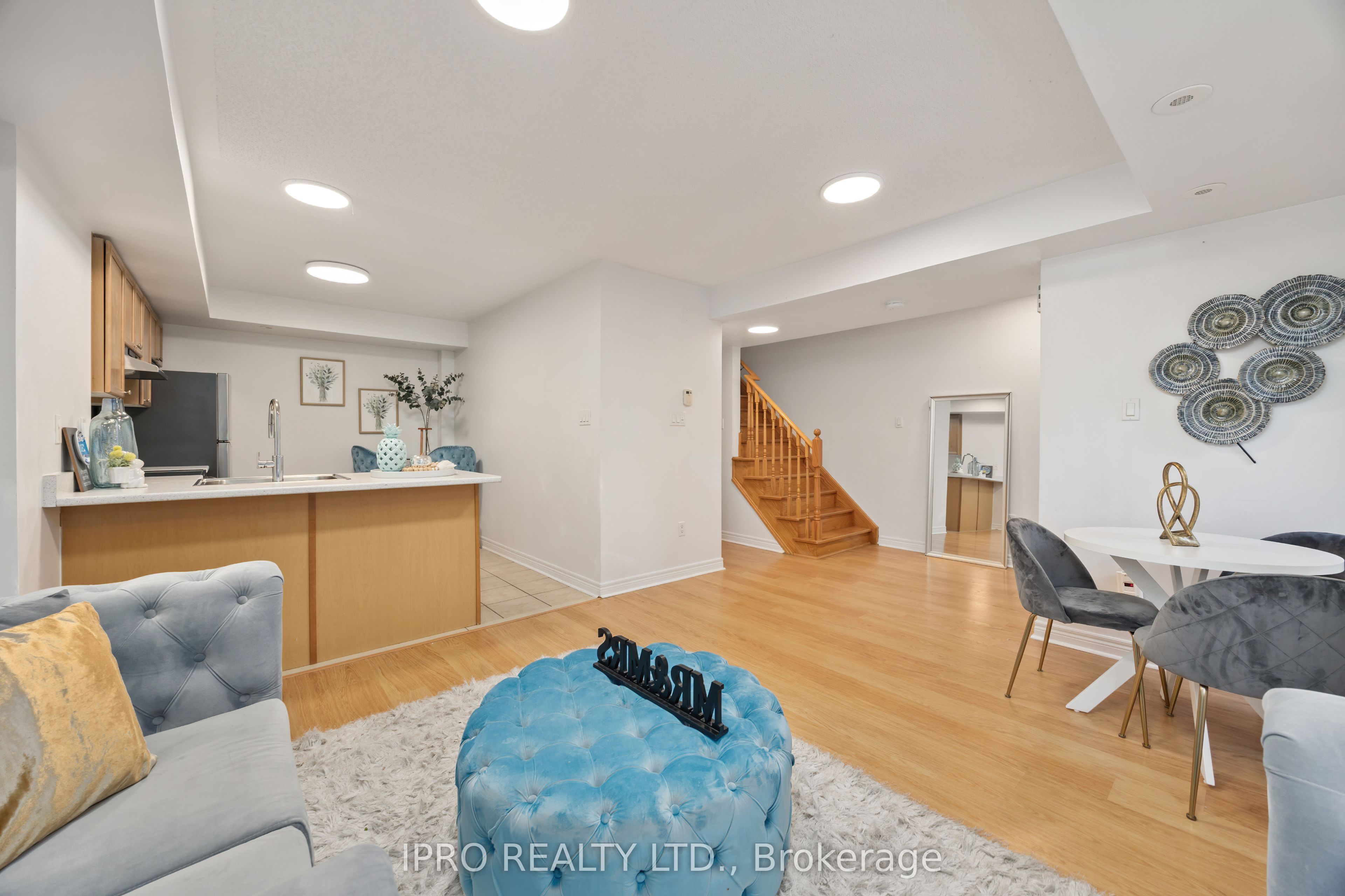 312 John Street 176 Property Photo 13