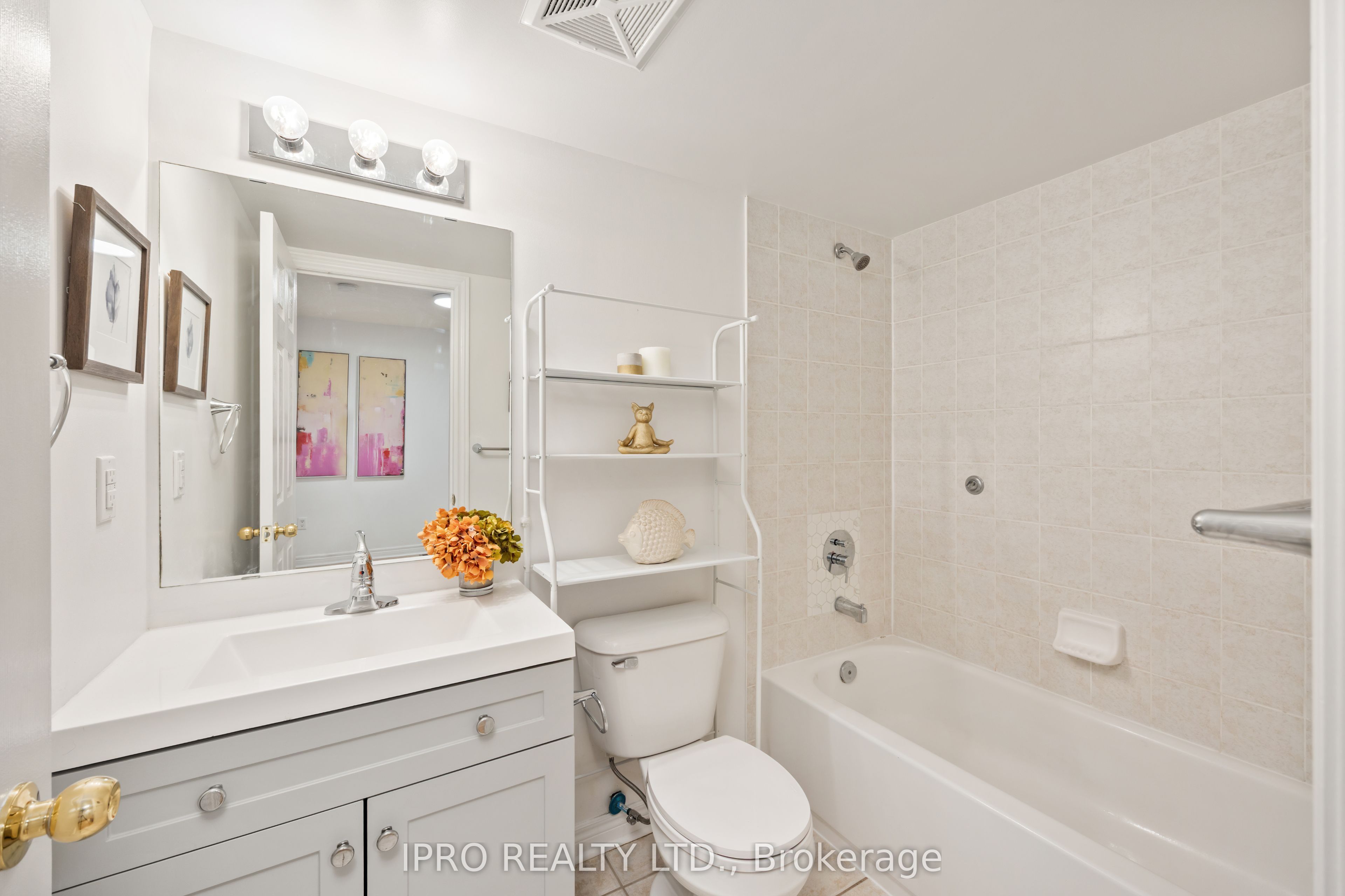 312 John Street 176 Property Photo 21