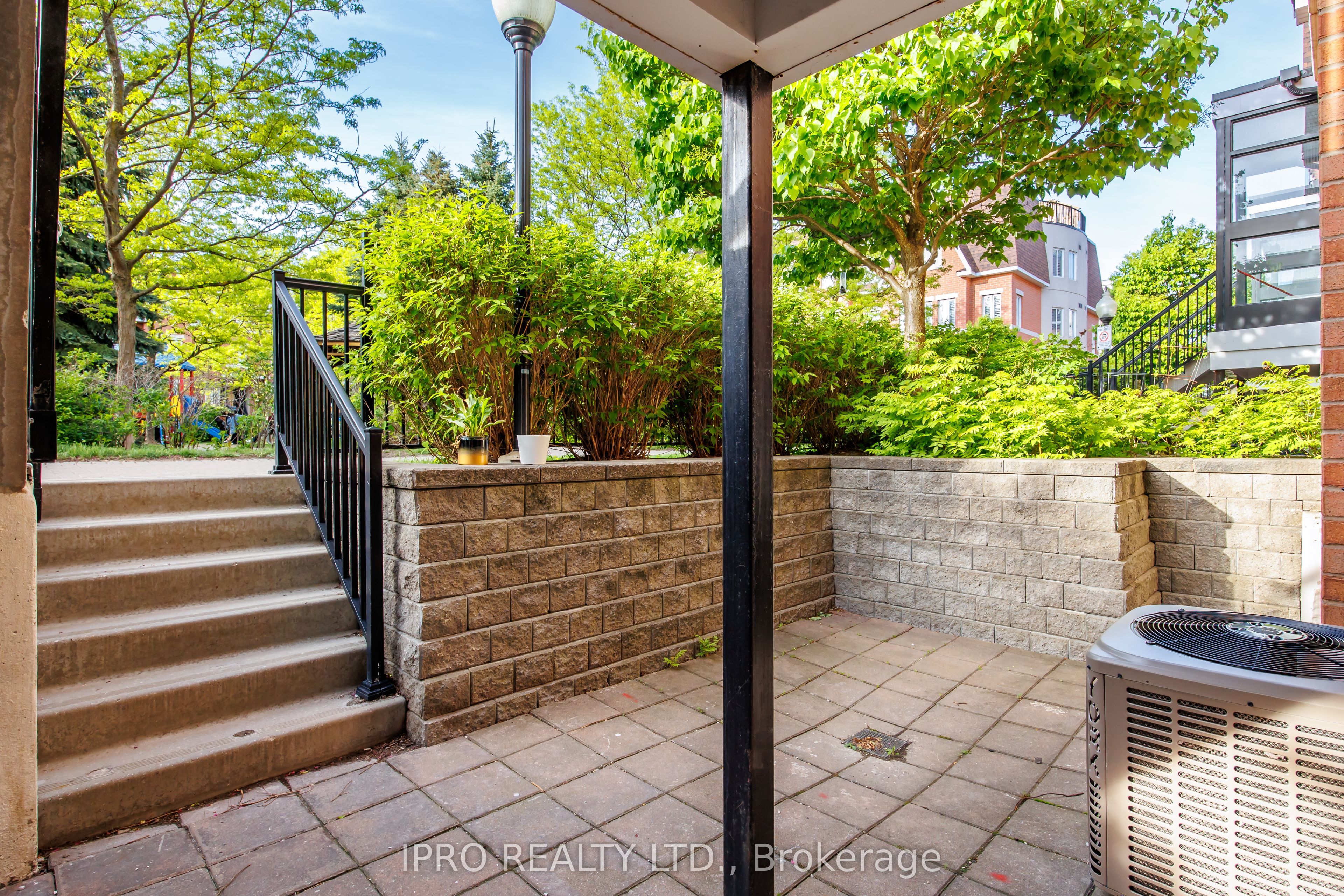 312 John Street 176 Property Photo 23