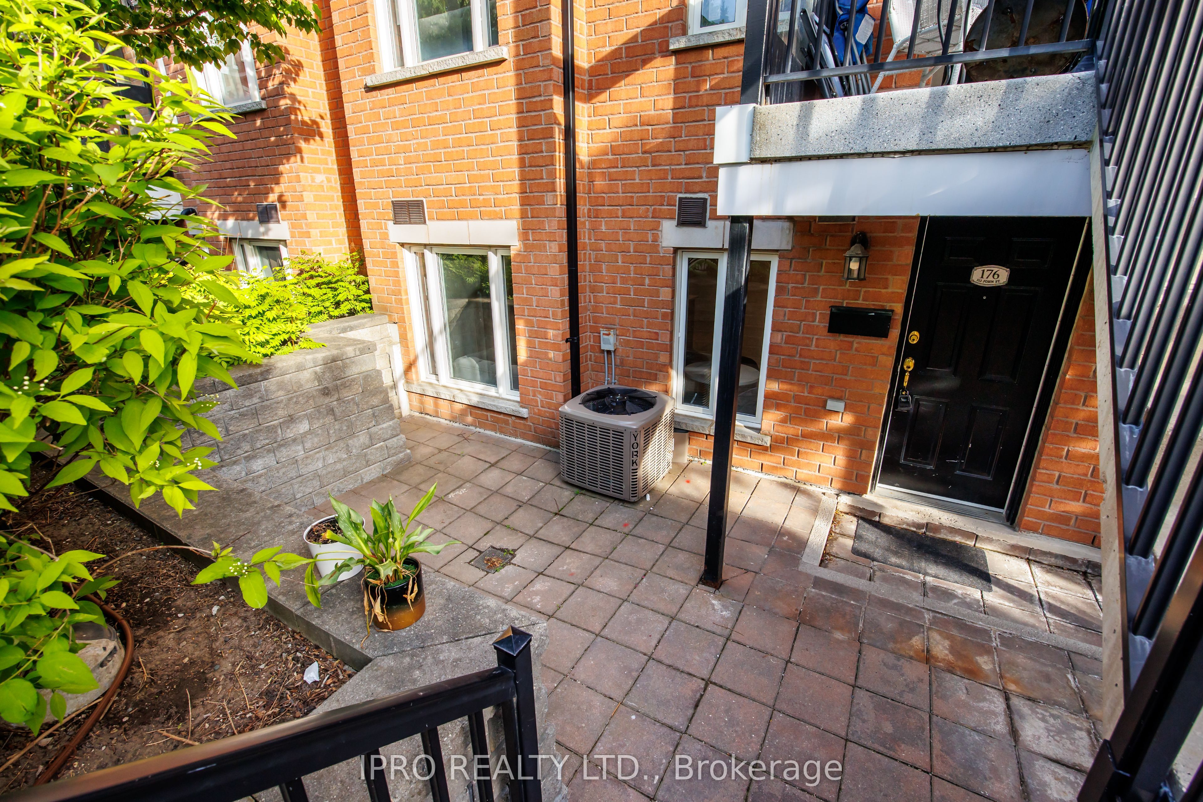 312 John Street 176 Property Photo 24