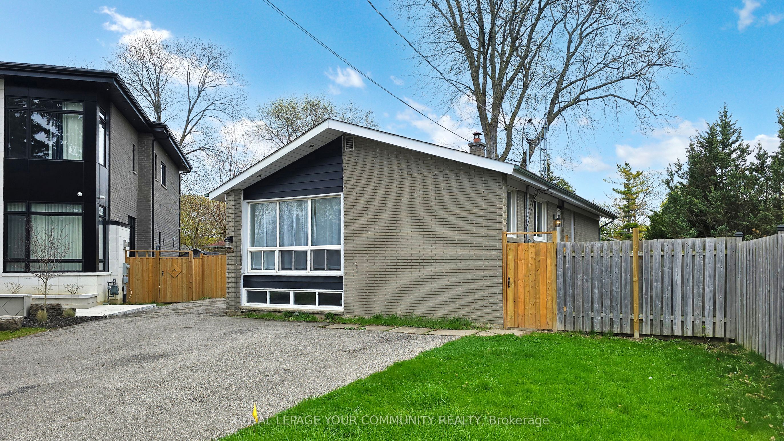 446 Lynett Crescent Property Photo 3