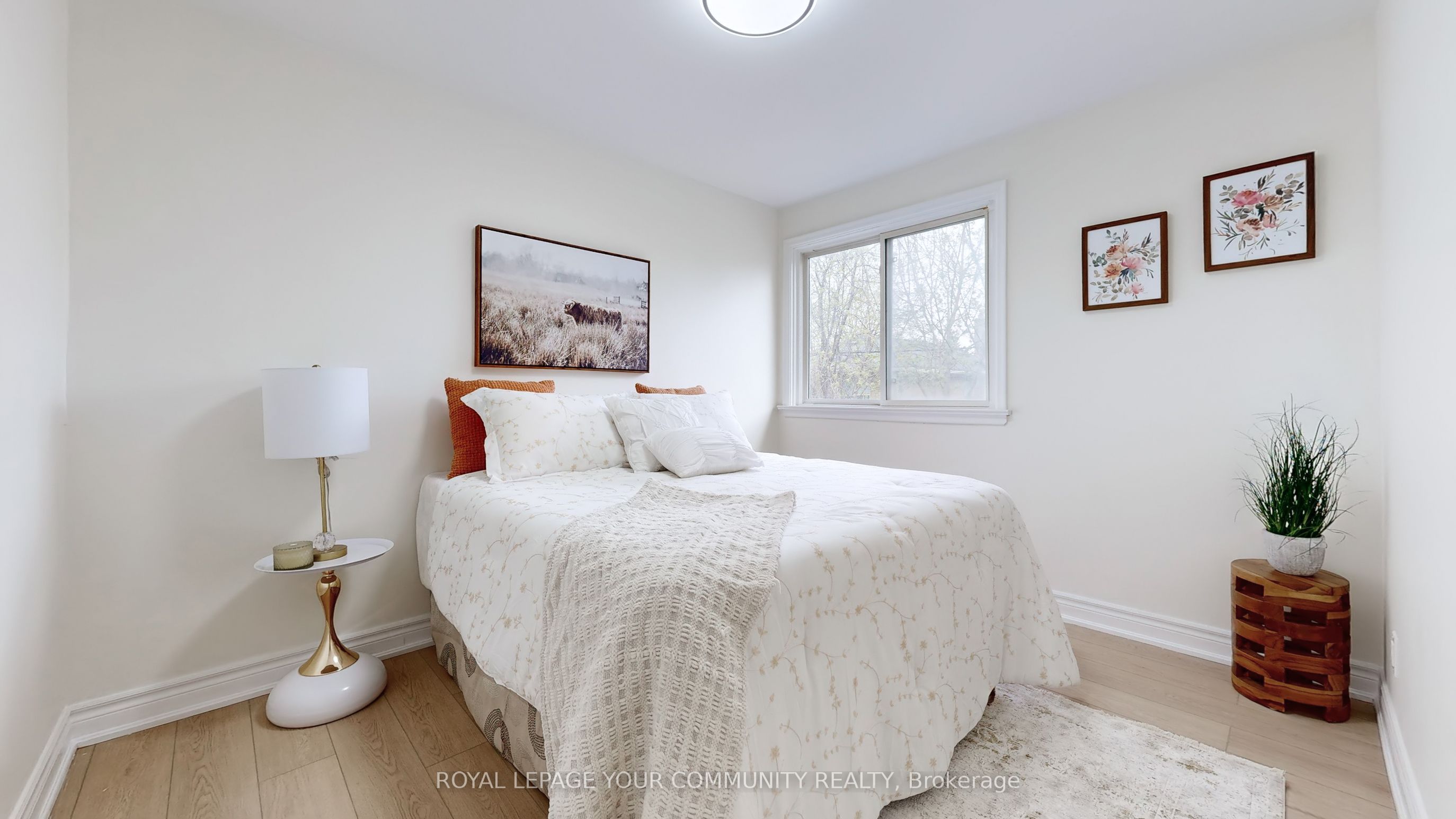 446 Lynett Crescent Property Photo 19