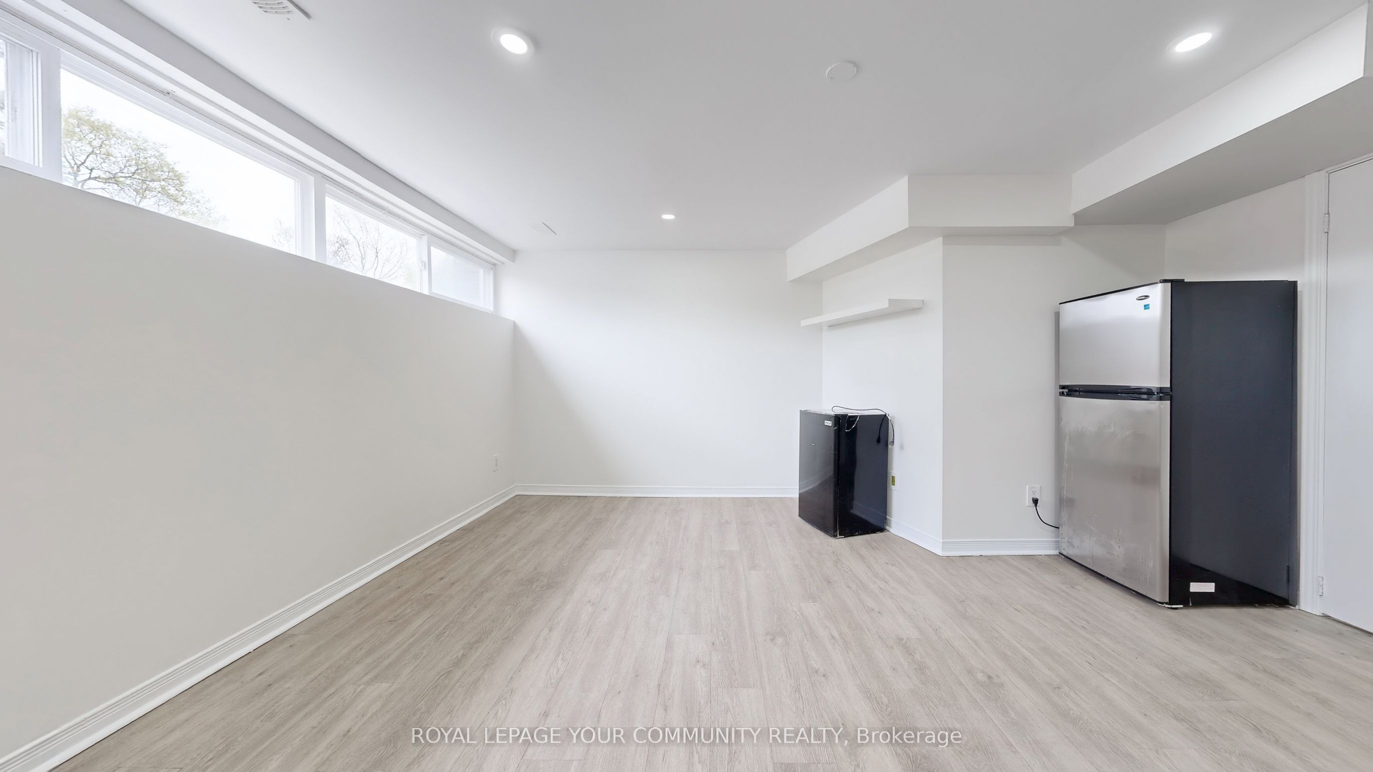 446 Lynett Crescent Property Photo 29