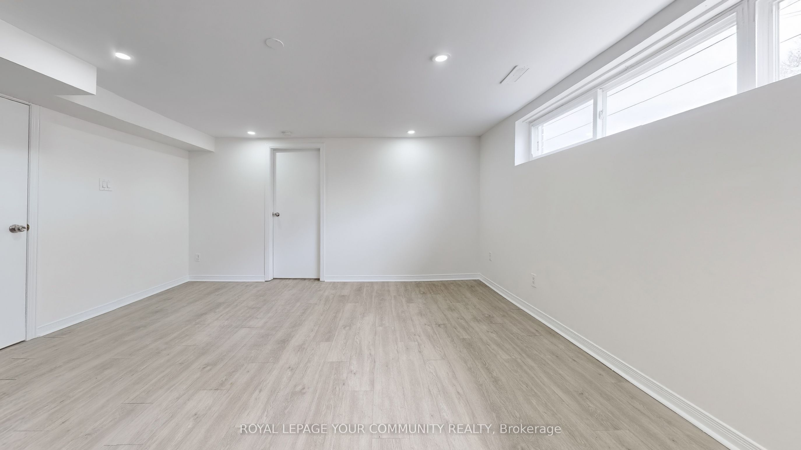 446 Lynett Crescent Property Photo 30