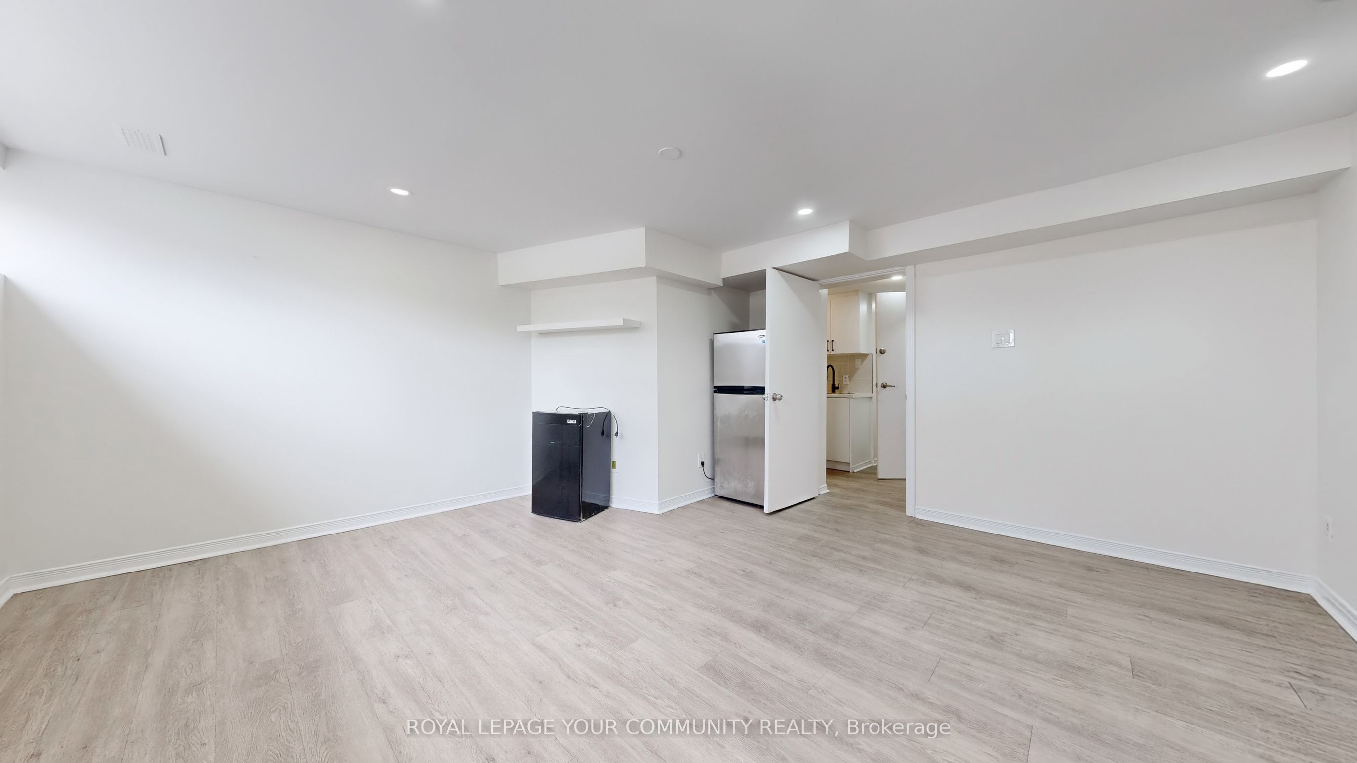 446 Lynett Crescent Property Photo 31