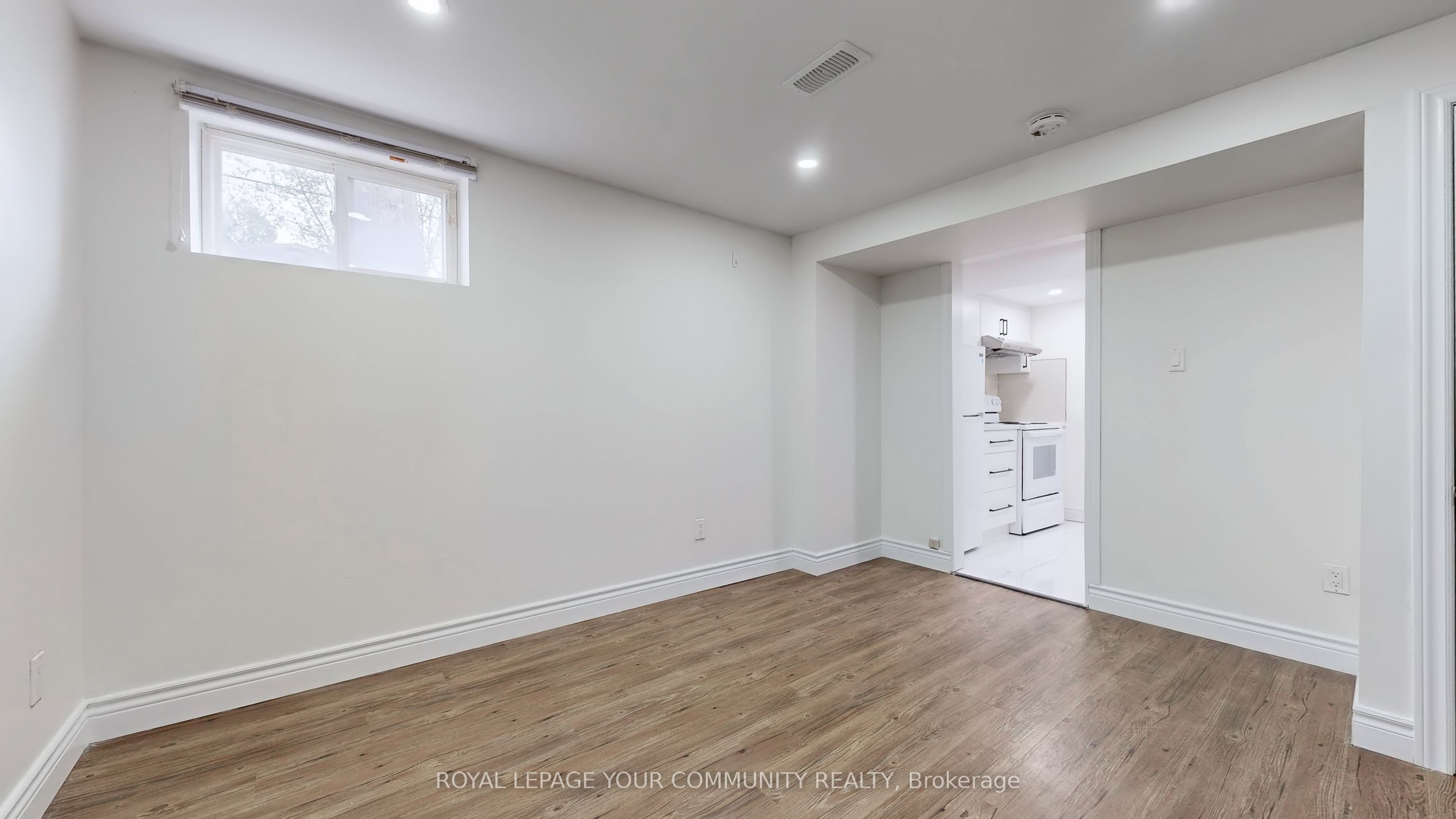 446 Lynett Crescent Property Photo 42