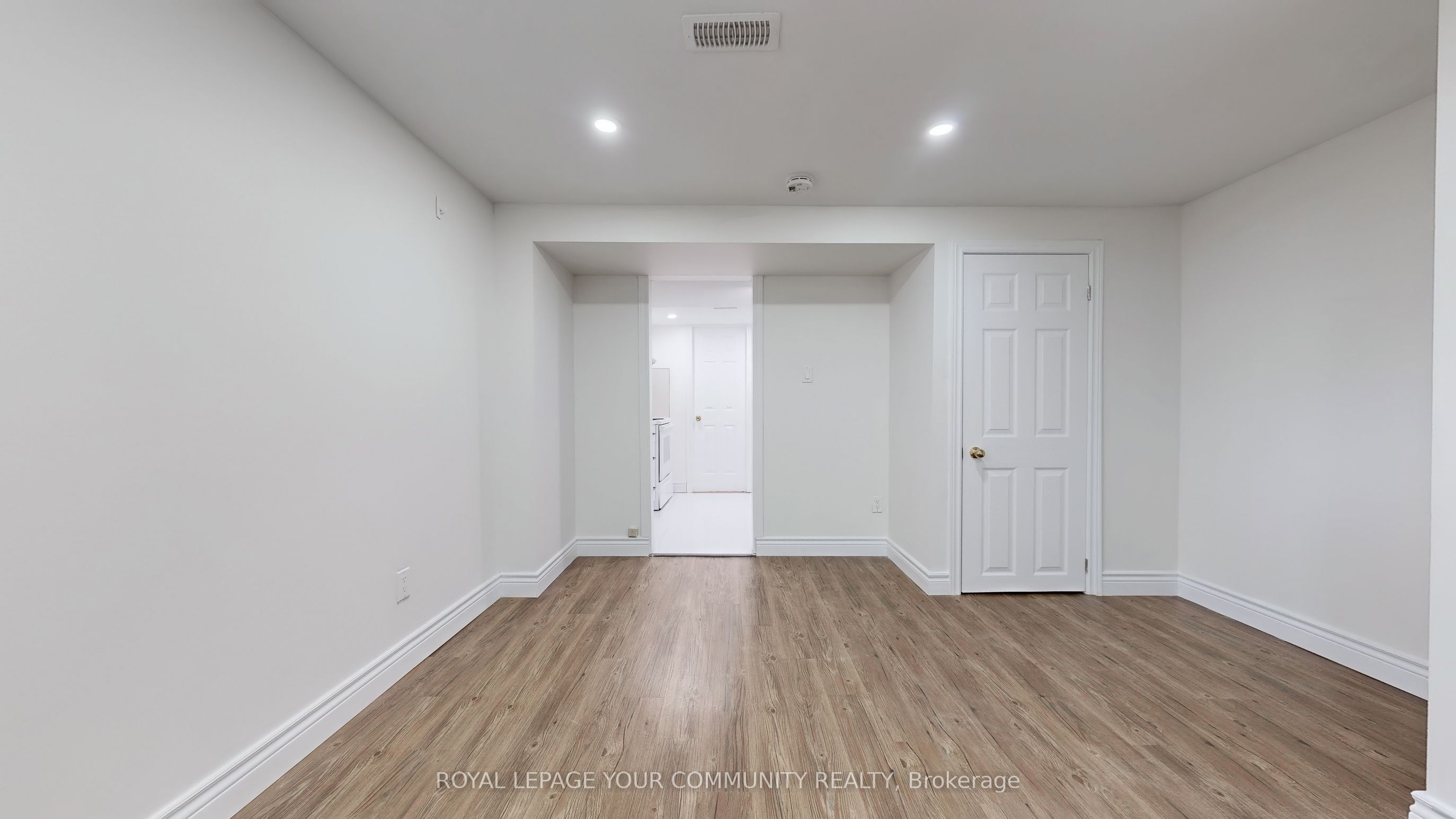 446 Lynett Crescent Property Photo 43
