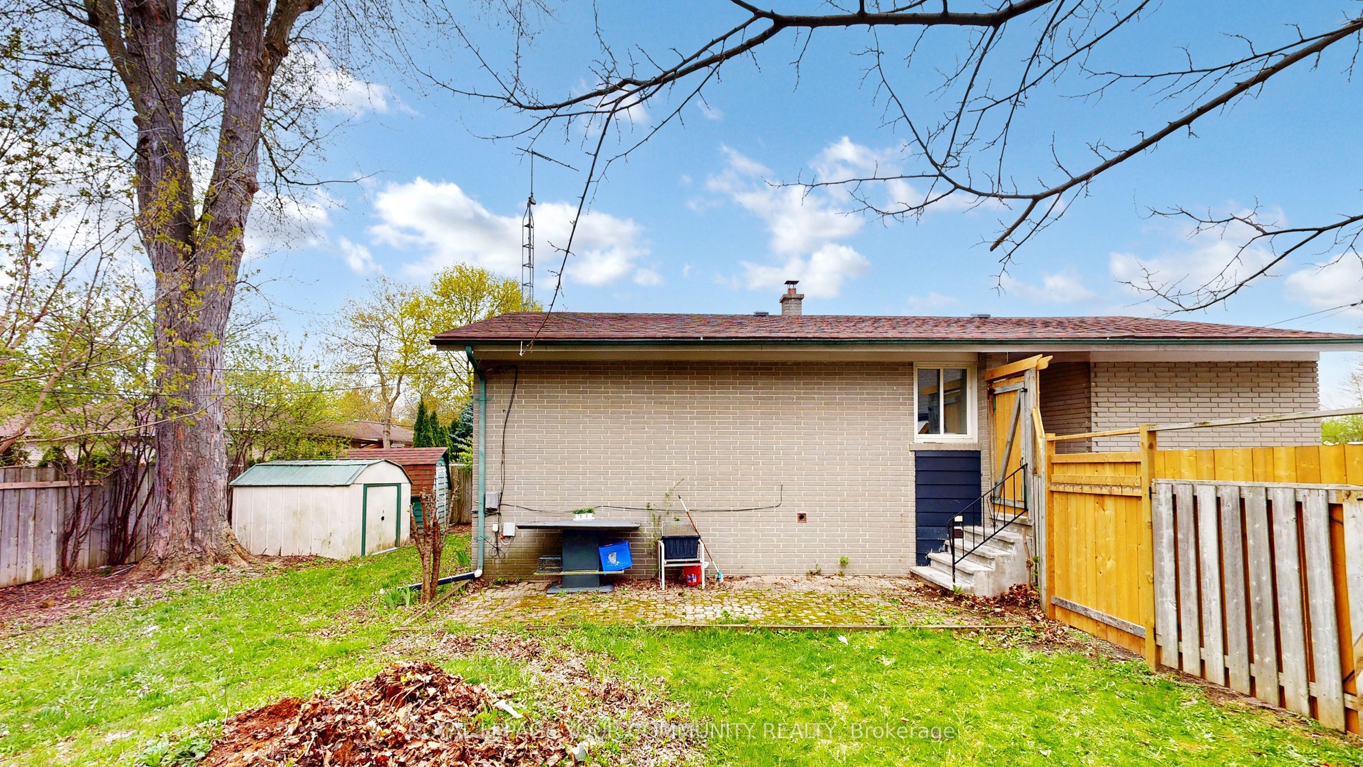 446 Lynett Crescent Property Photo 48