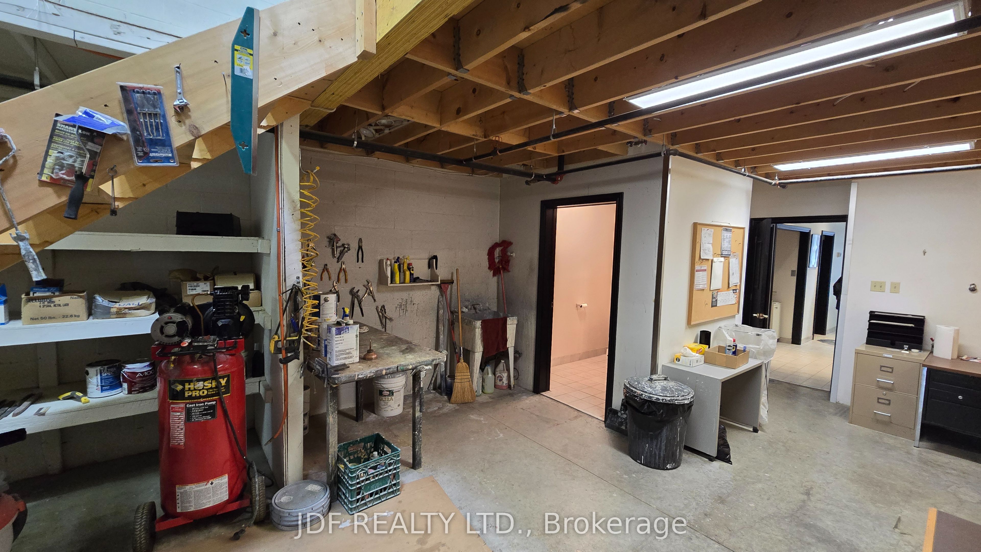 #15 - 665 Millway Avenue Property Photo 10