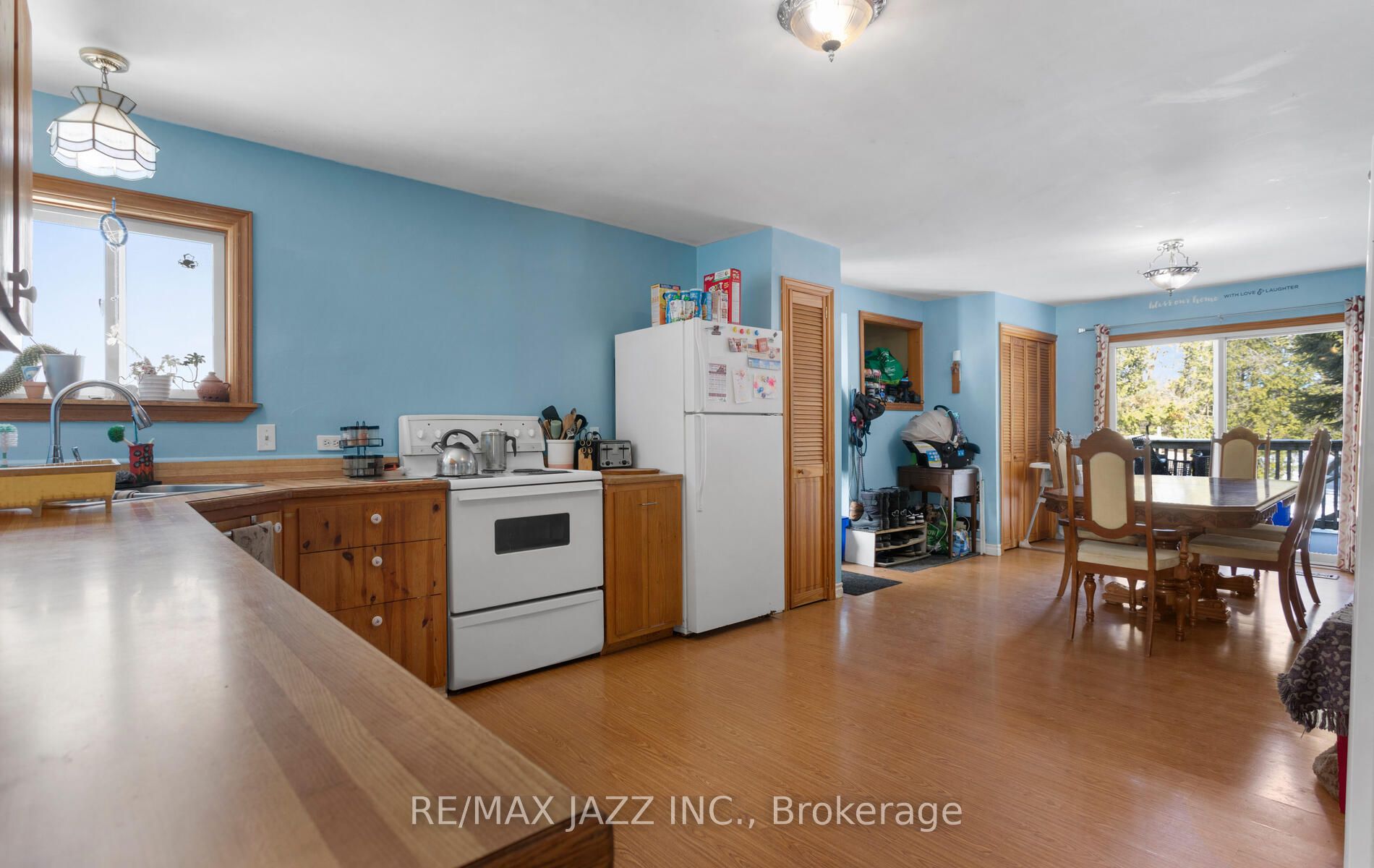 35 Maple Street Property Photo 8
