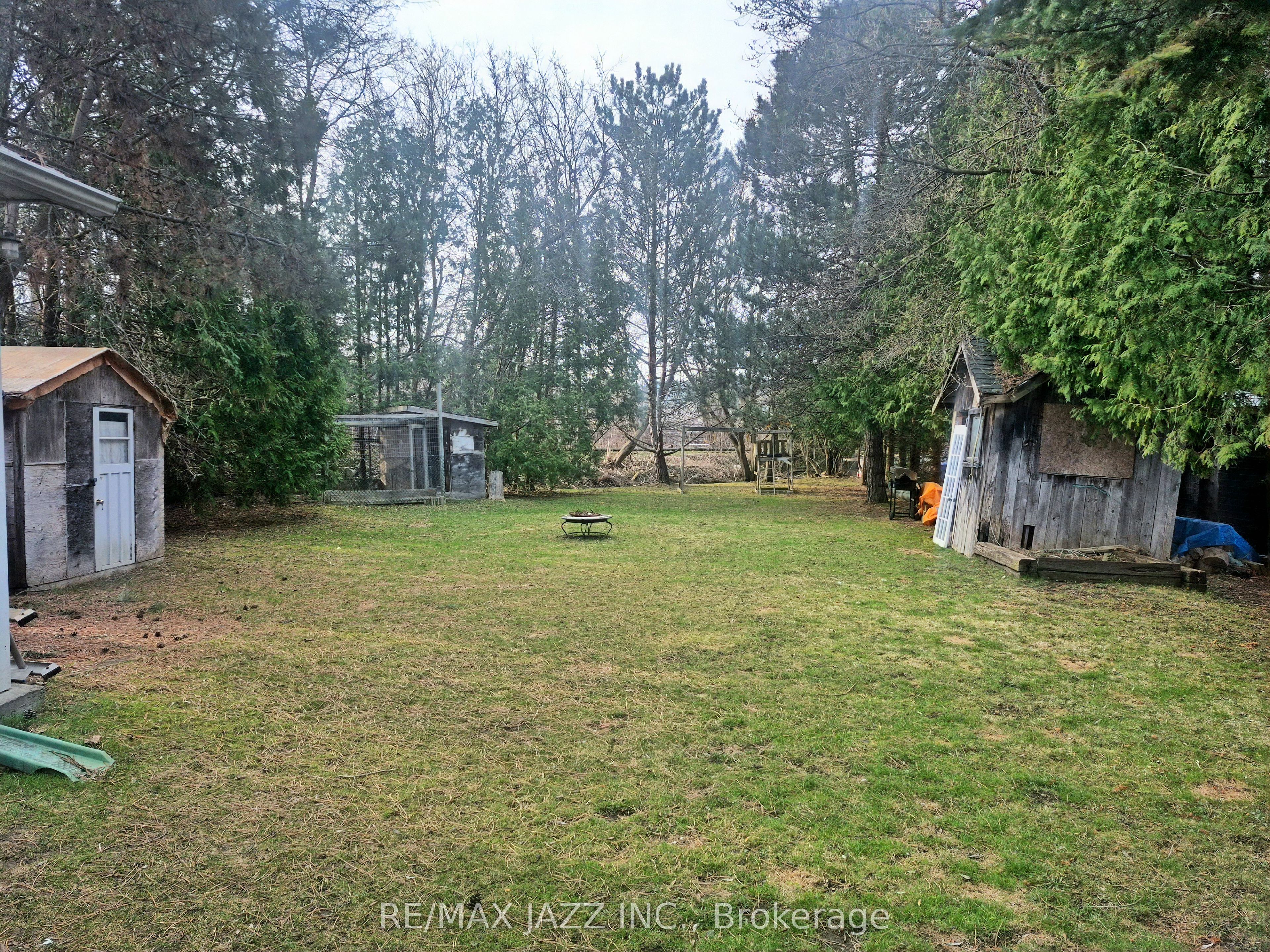 35 Maple Street Property Photo 29