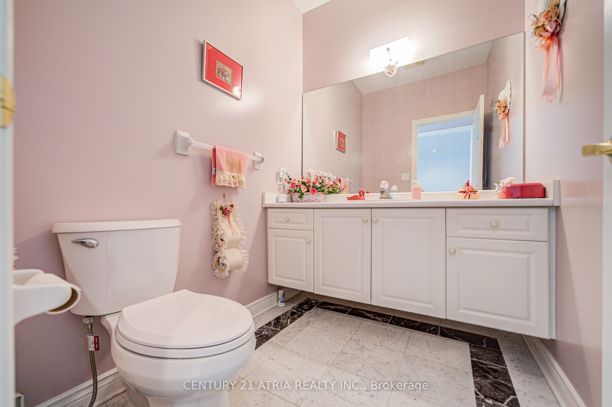 92 Springbrook Drive Property Photo 18