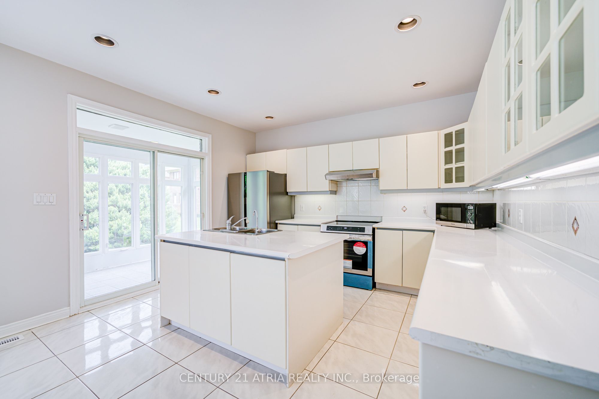 92 Springbrook Drive Property Photo 25