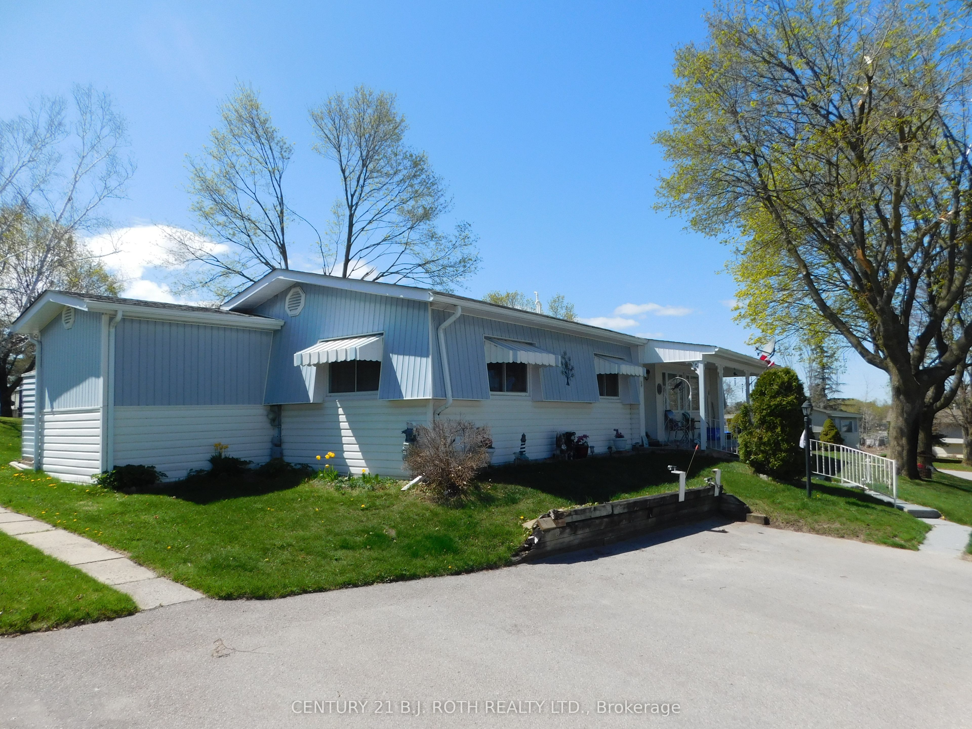 2 Mimosa Dr Property Photo 1