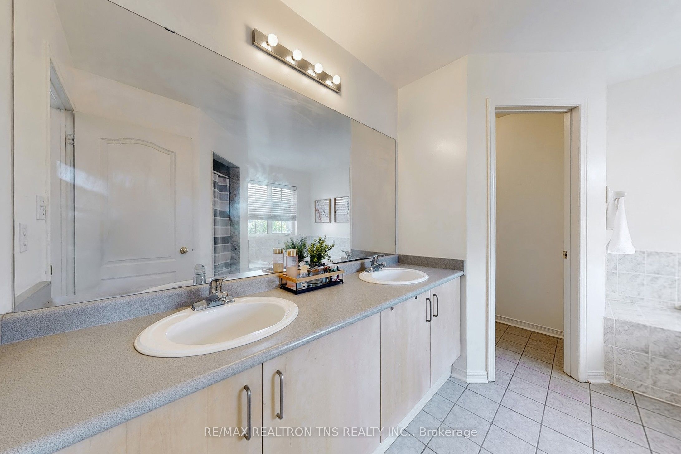 67 Angelica Avenue Property Photo 27