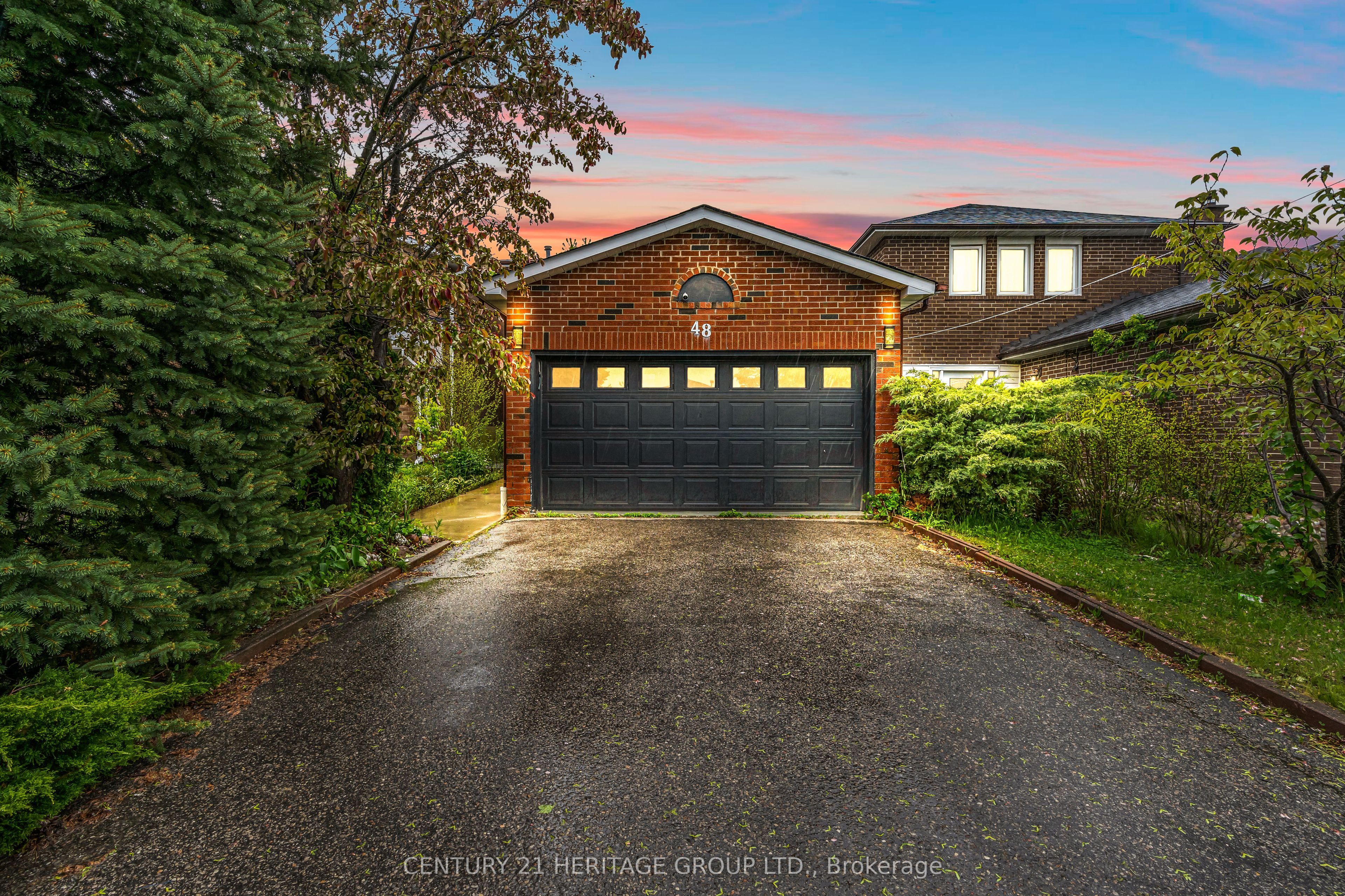 48 Gray Cres Property Photo 1